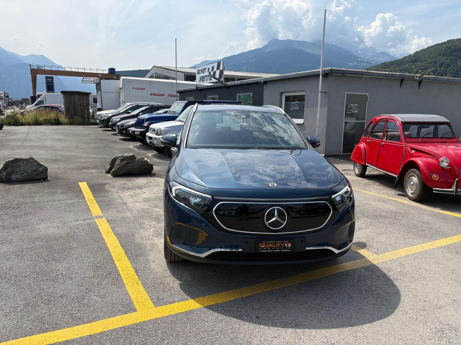 MERCEDES-BENZ EQA 300 4Matic-image-2