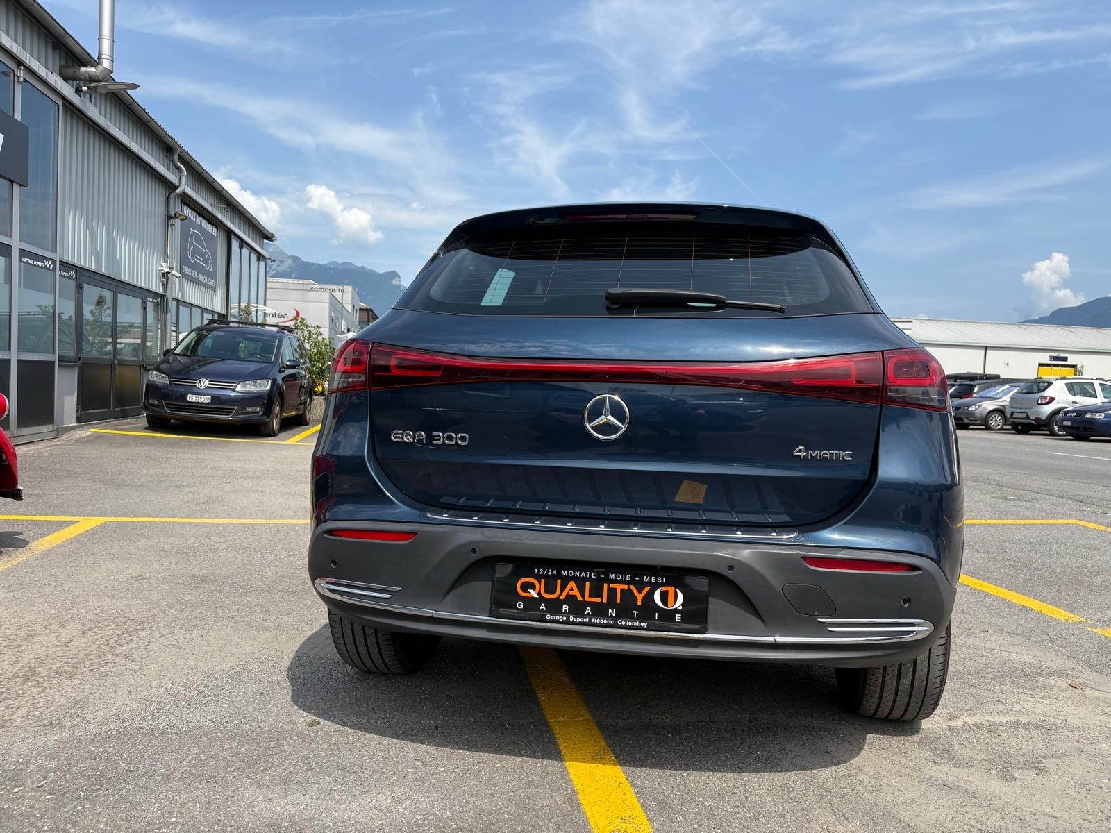 MERCEDES-BENZ EQA 300 4Matic-image-6