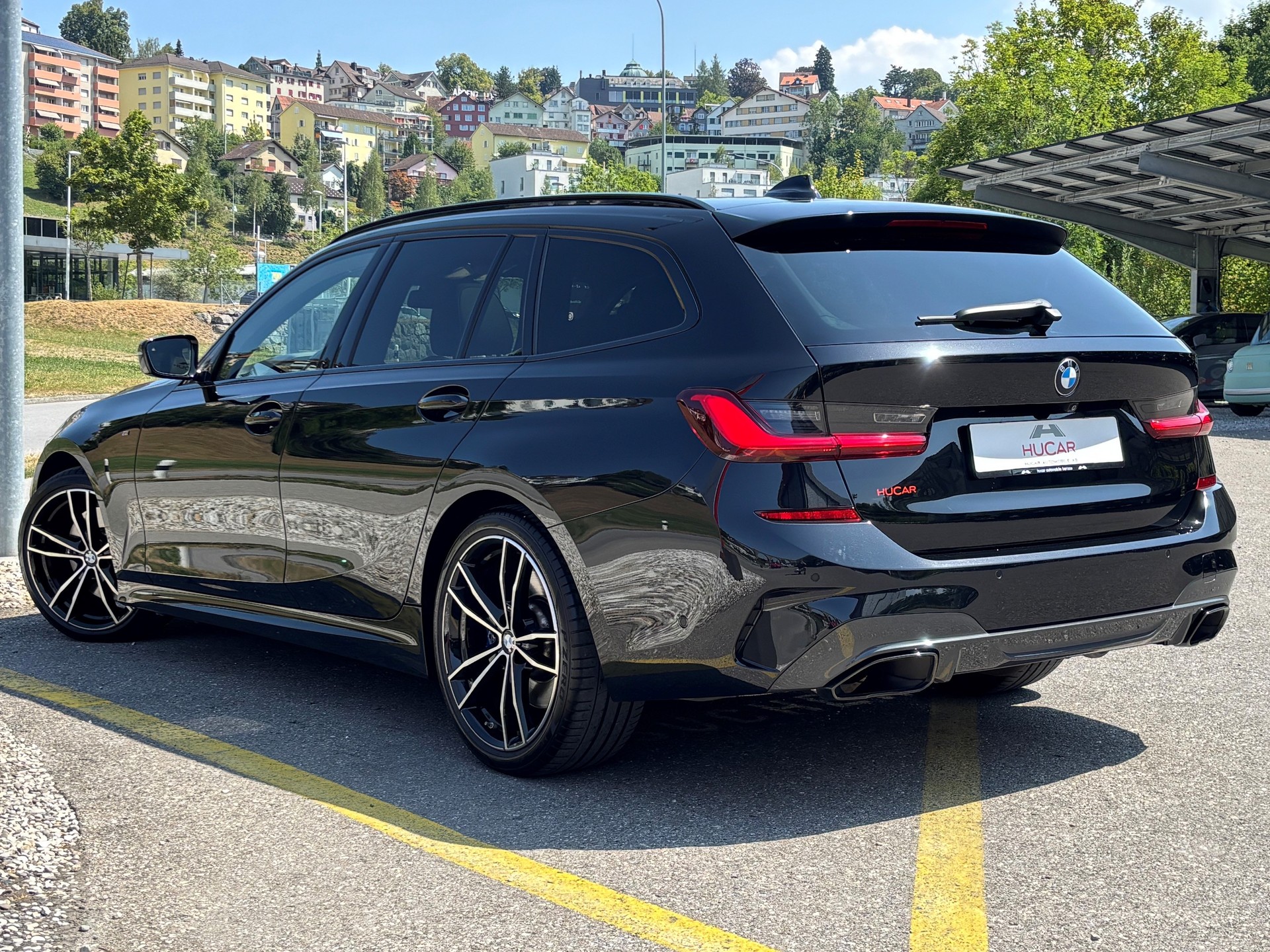 BMW M340d xDrive 48V Touring-image-1