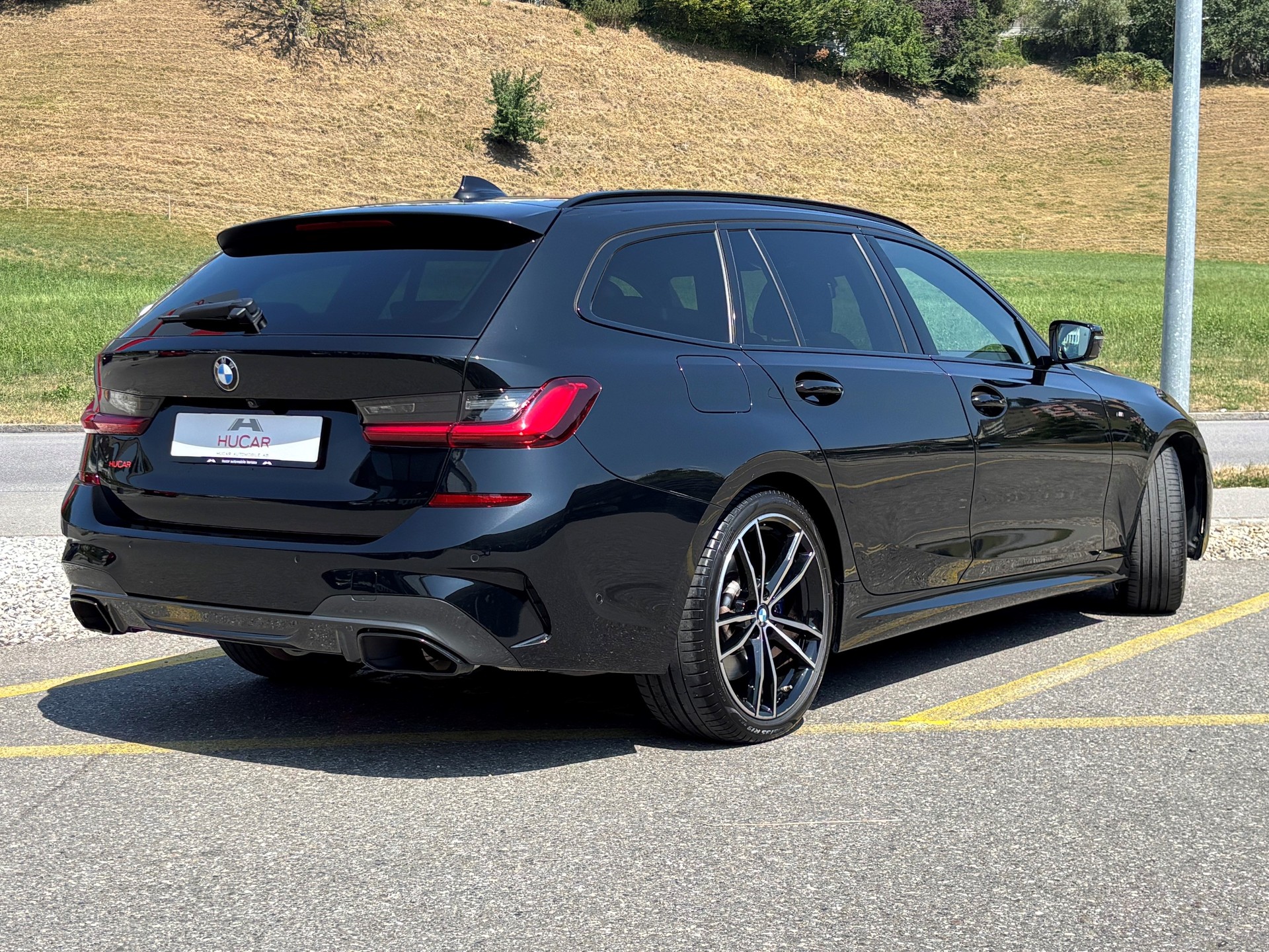 BMW M340d xDrive 48V Touring-image-2