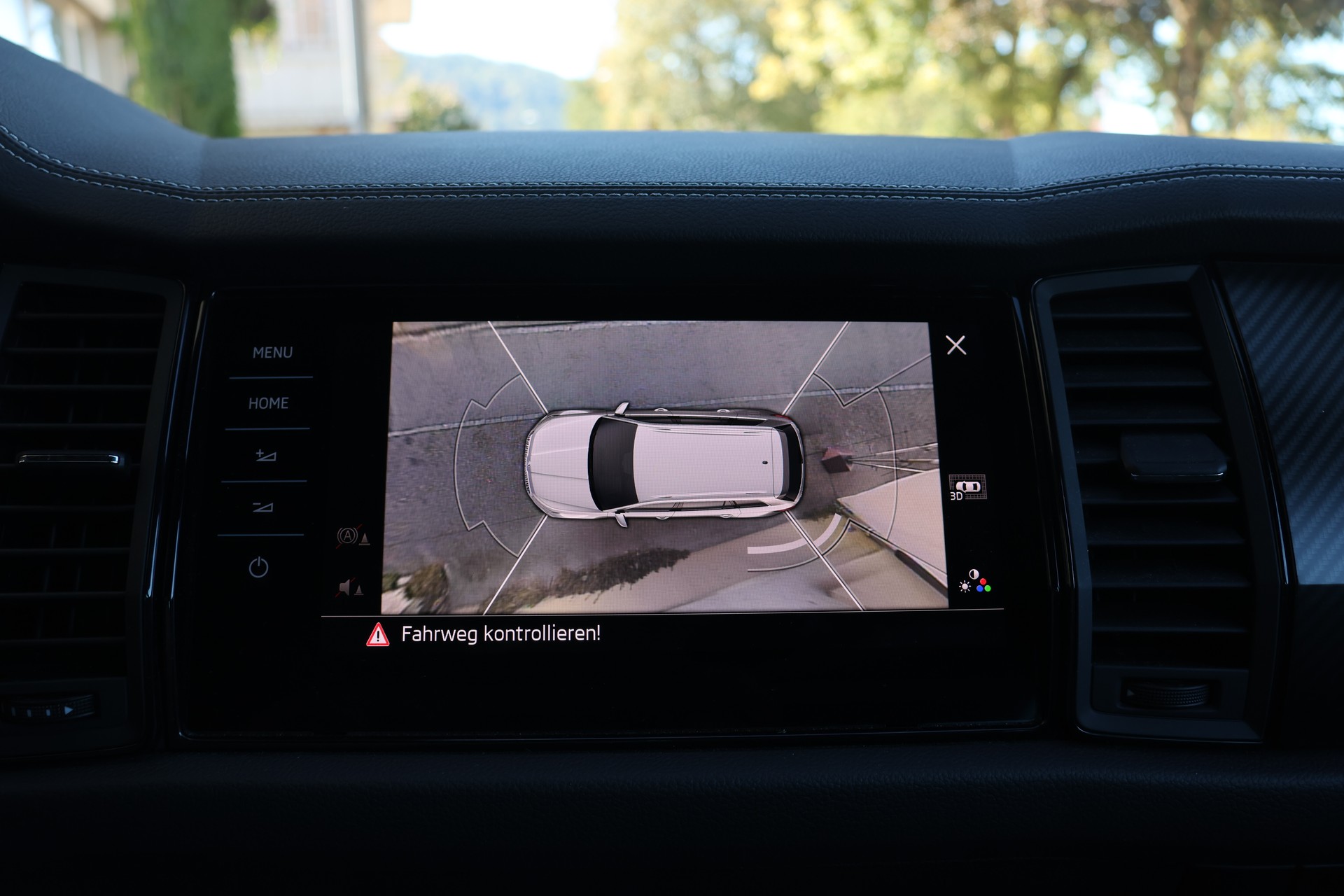 SKODA Kodiaq 2.0 TDI CR SportLine 4x4 DSG-image-22
