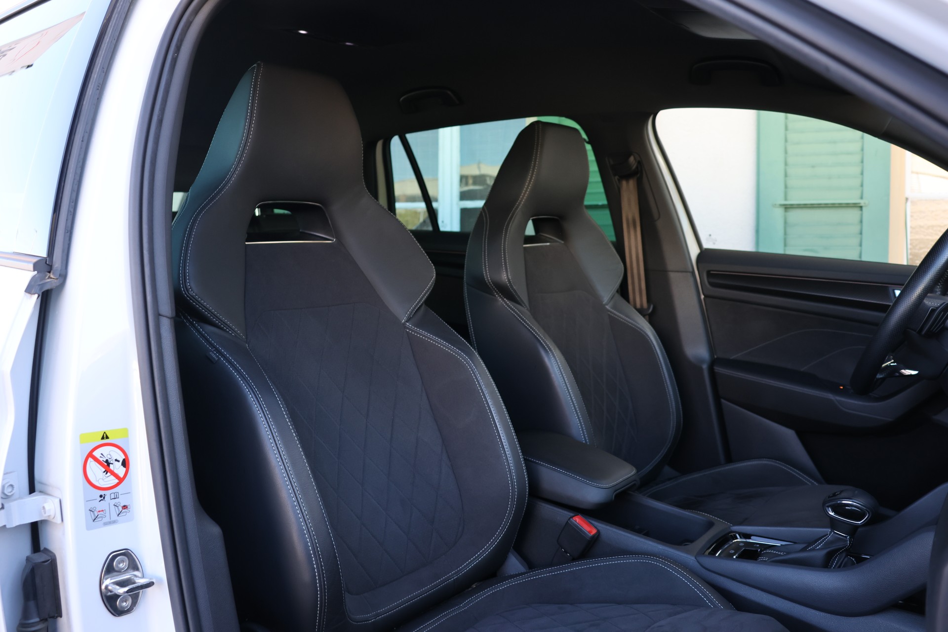 SKODA Kodiaq 2.0 TDI CR SportLine 4x4 DSG-image-13