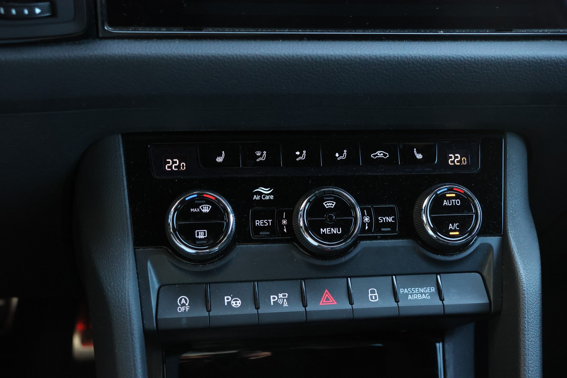 SKODA Kodiaq 2.0 TDI CR SportLine 4x4 DSG-image-26
