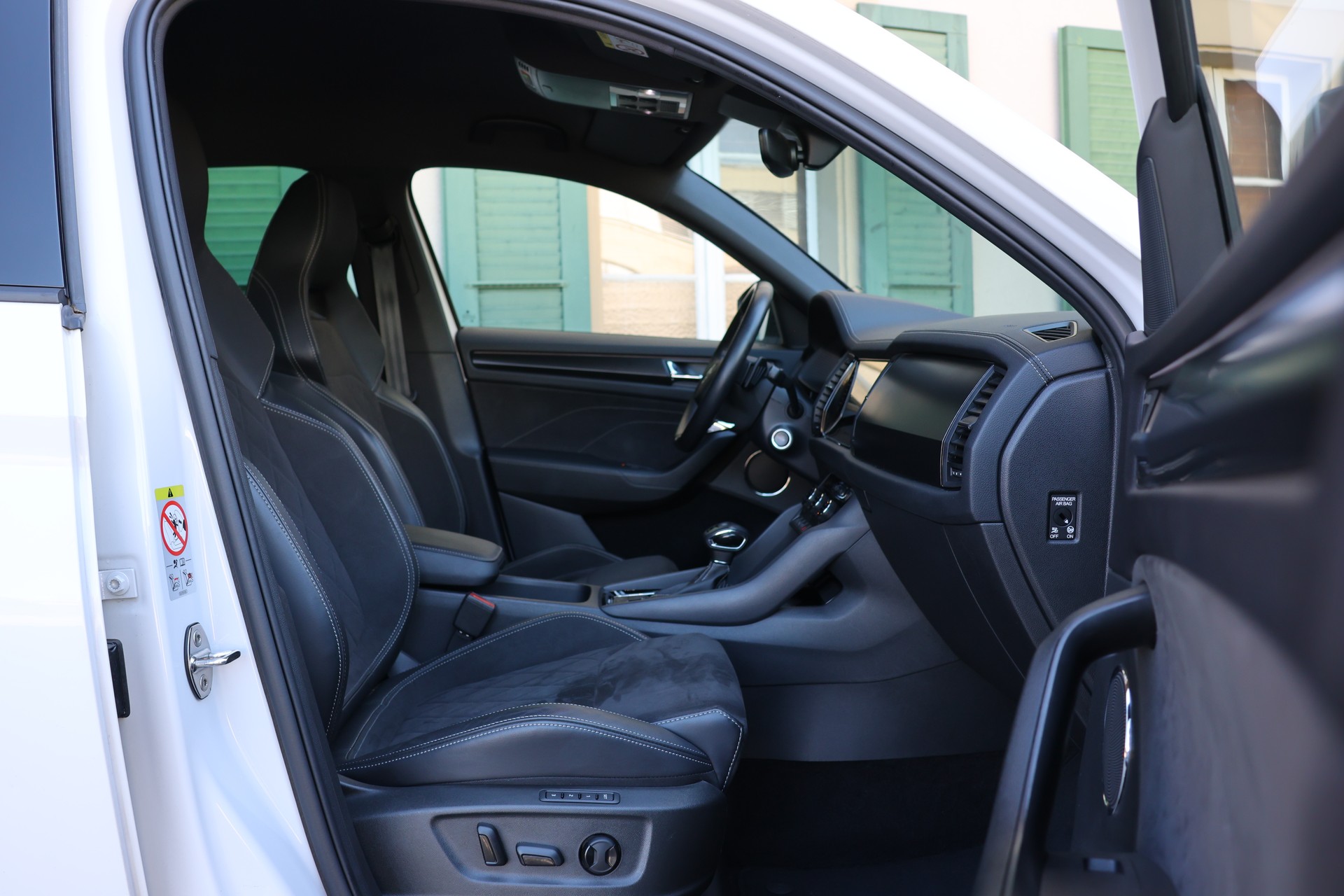 SKODA Kodiaq 2.0 TDI CR SportLine 4x4 DSG-image-11