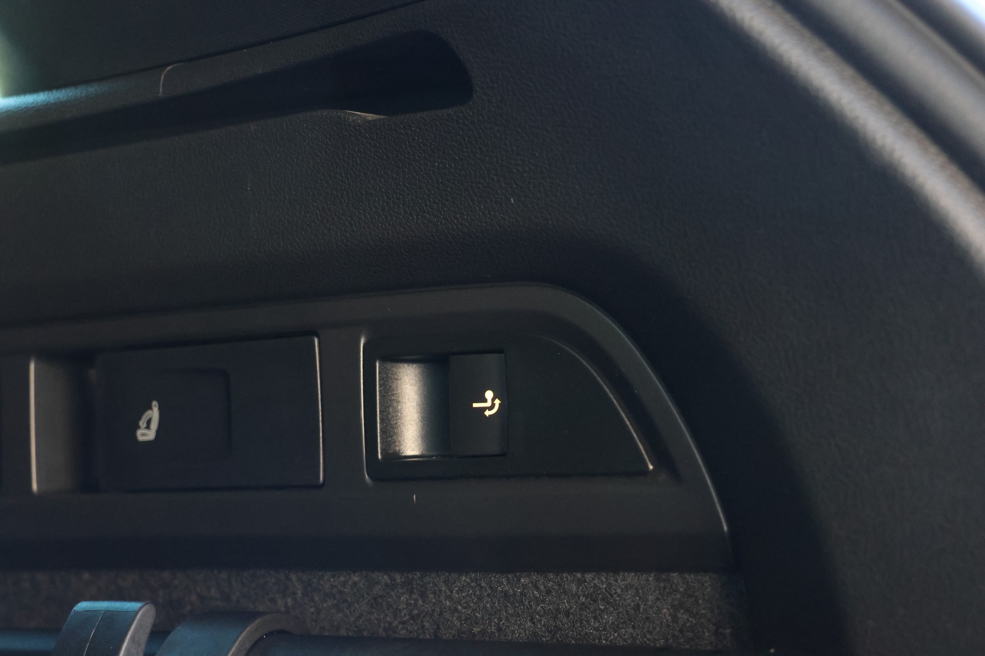 SKODA Kodiaq 2.0 TDI CR SportLine 4x4 DSG-image-10
