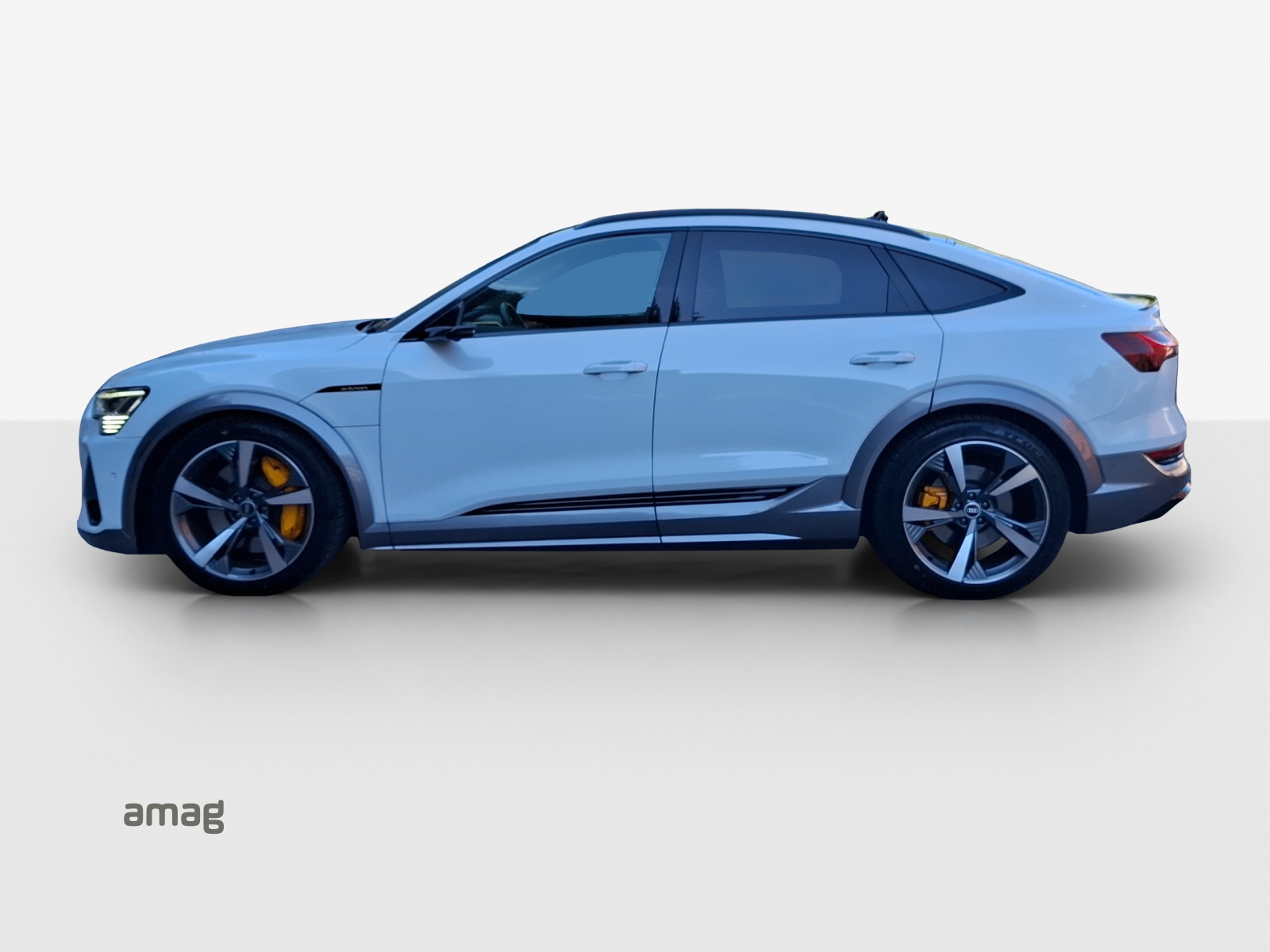 AUDI e-tron S Sportback quattro-image-1