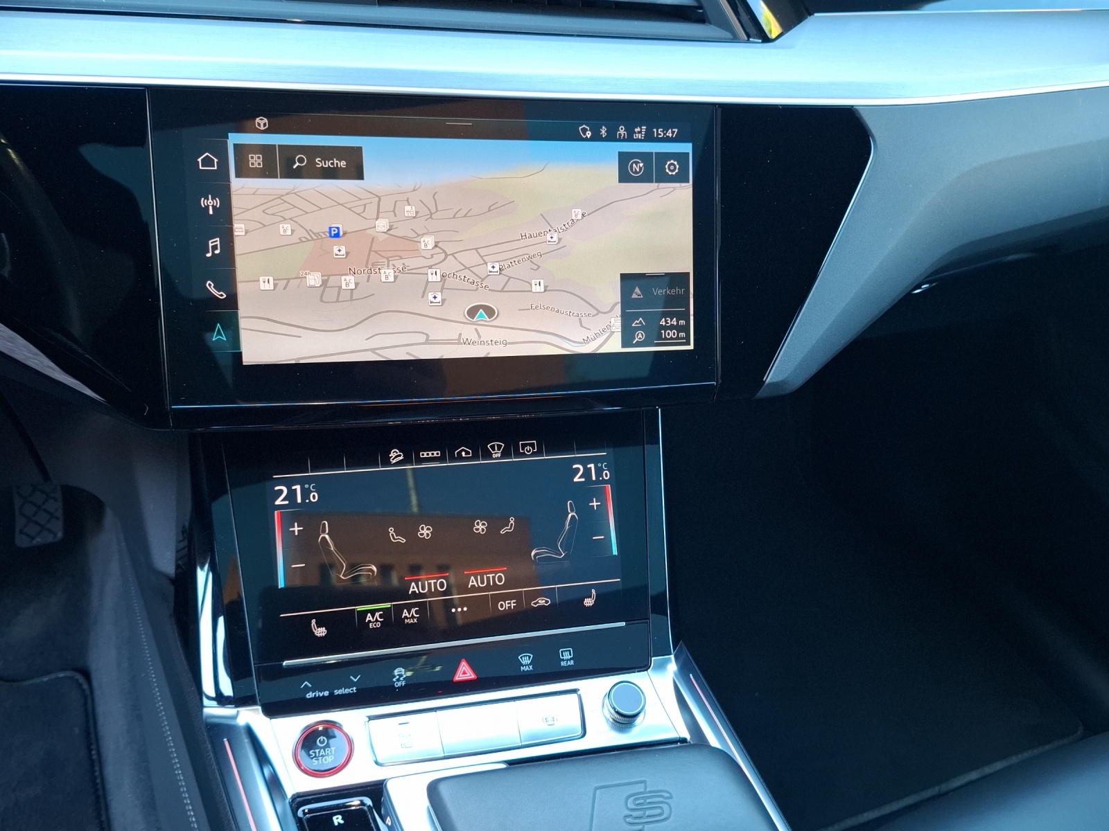 AUDI e-tron S Sportback quattro-image-11