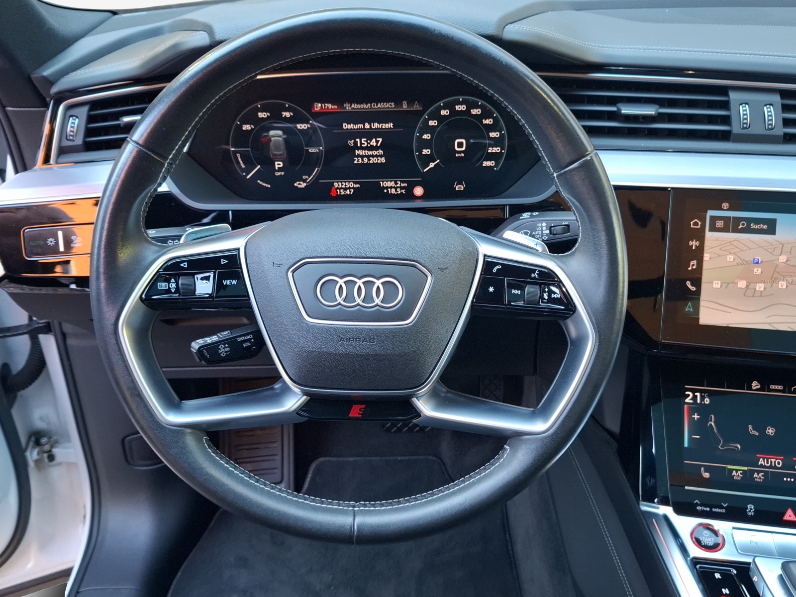 AUDI e-tron S Sportback quattro-image-10