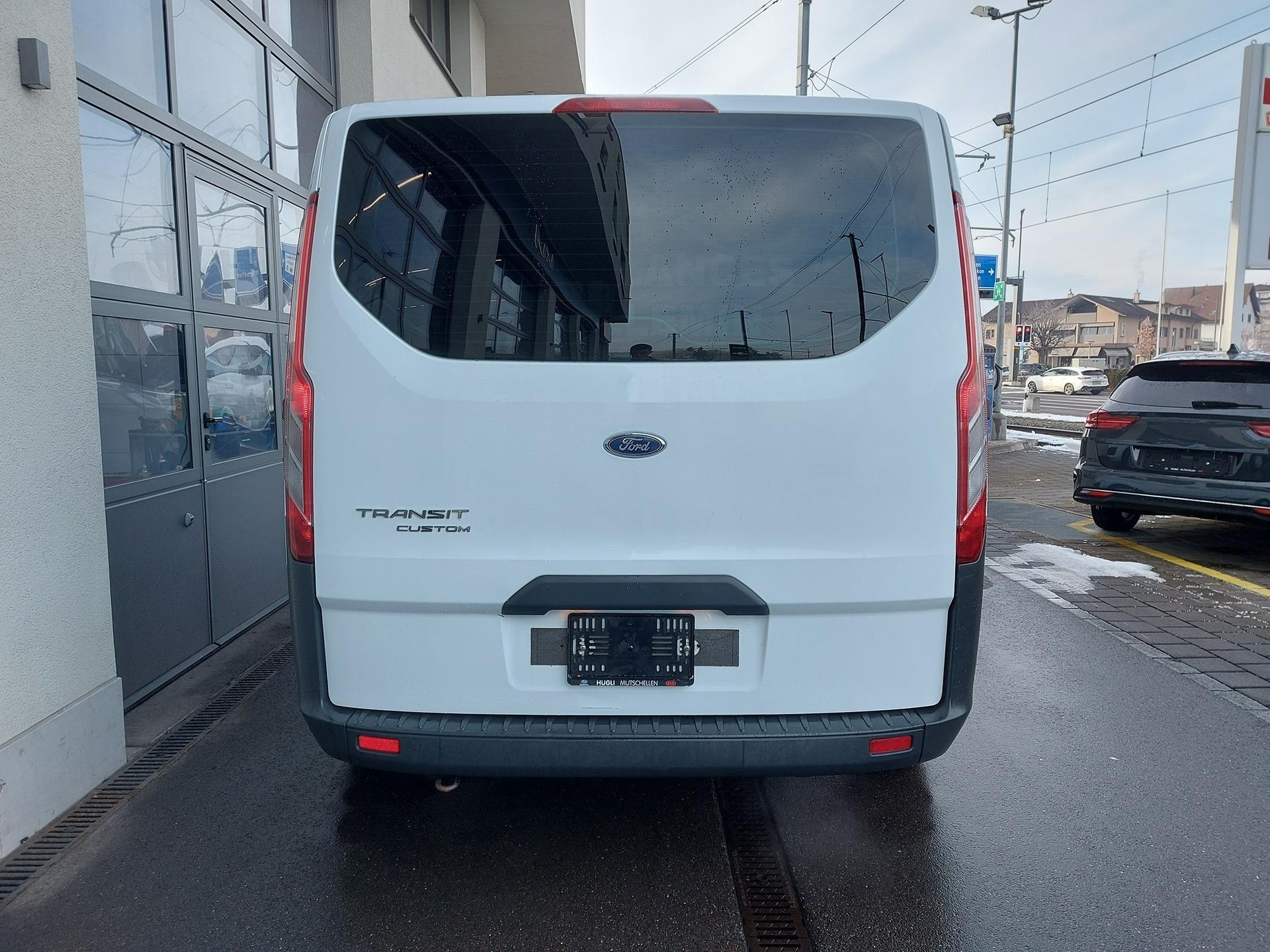 FORD Transit C Kombi 300 L1 2.2 TDCi 125 Trend "Liegetransport"-image-5