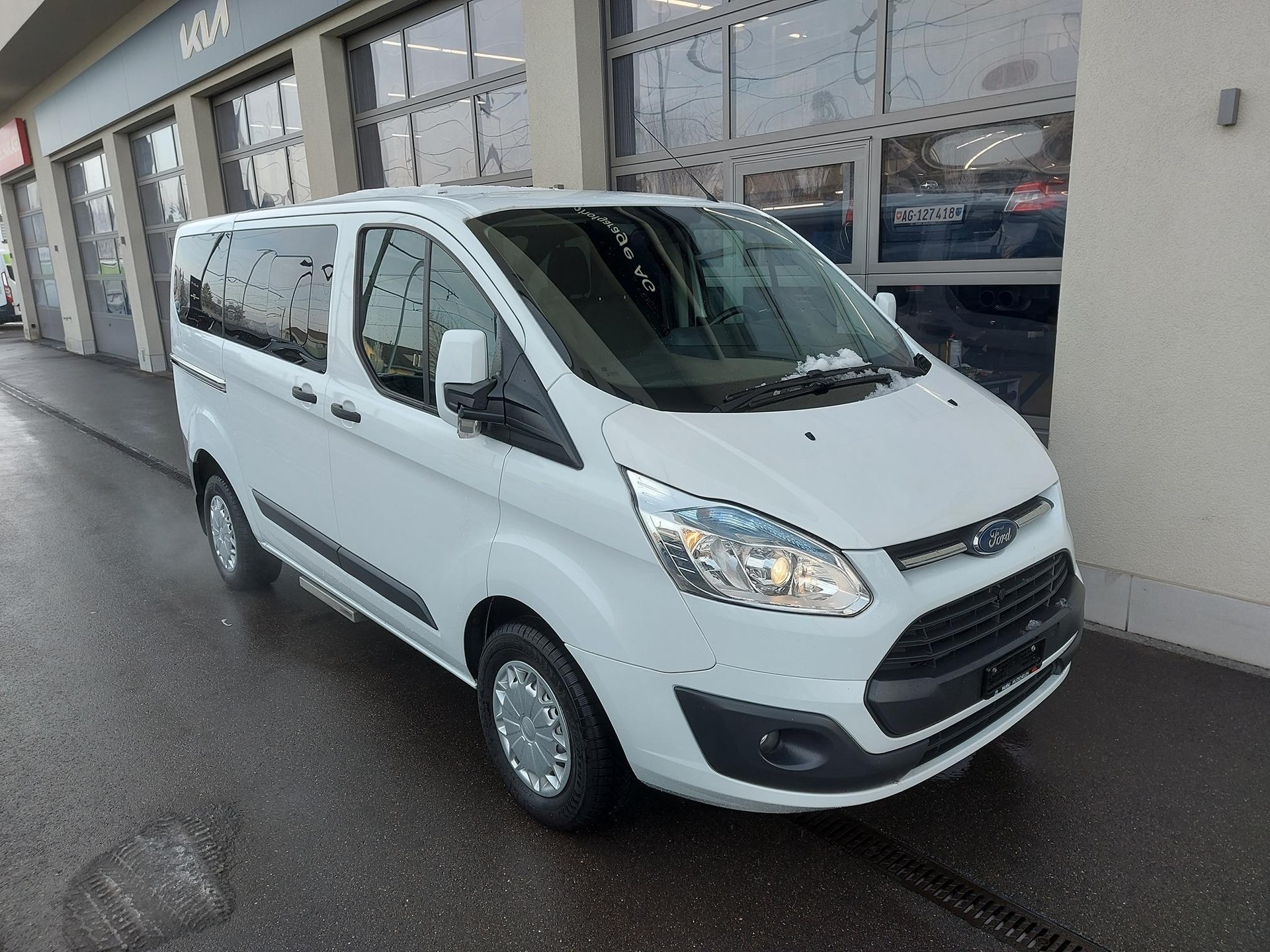 FORD Transit C Kombi 300 L1 2.2 TDCi 125 Trend "Liegetransport"-image-15