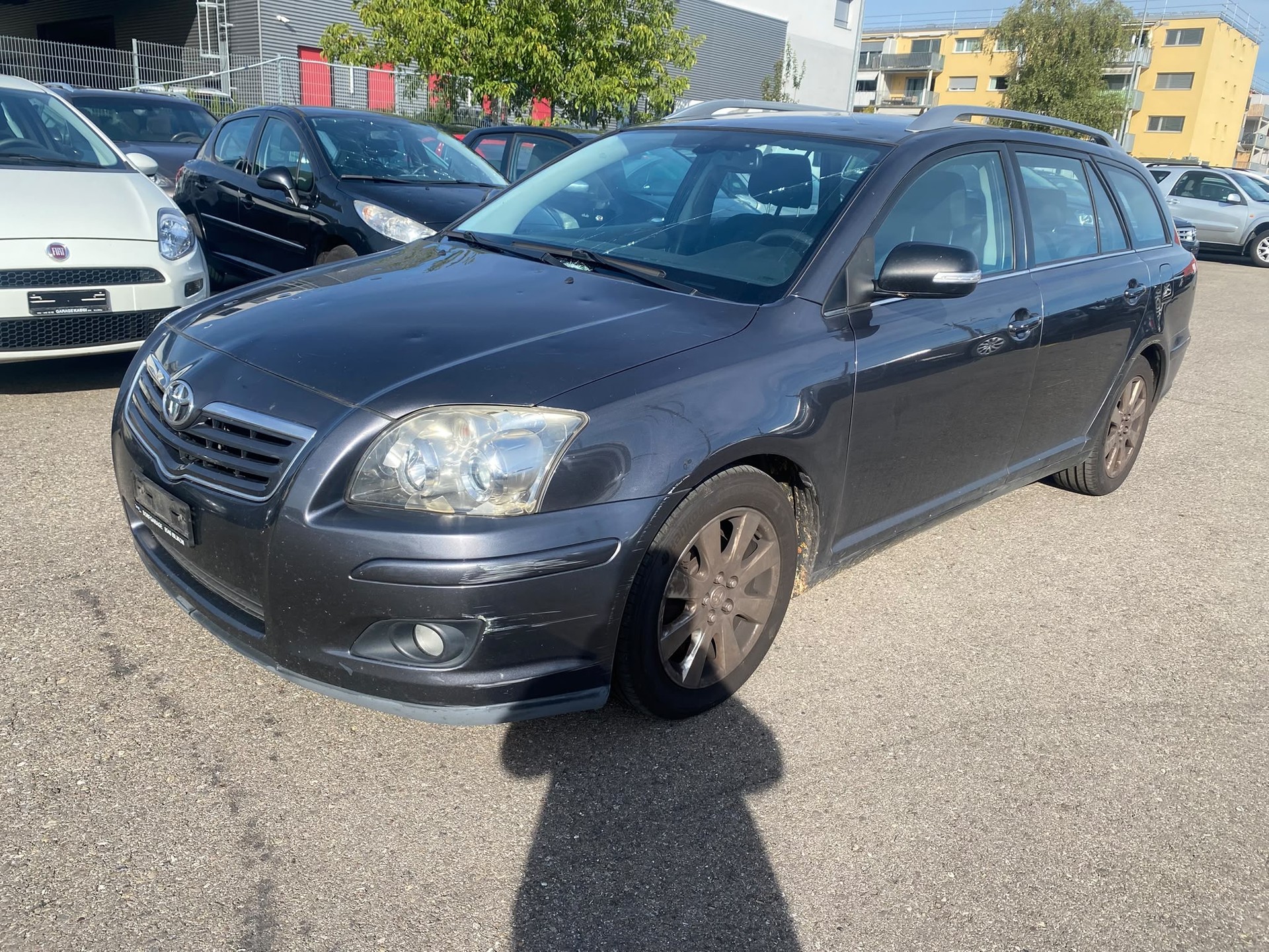 TOYOTA Avensis 1.8-image-1