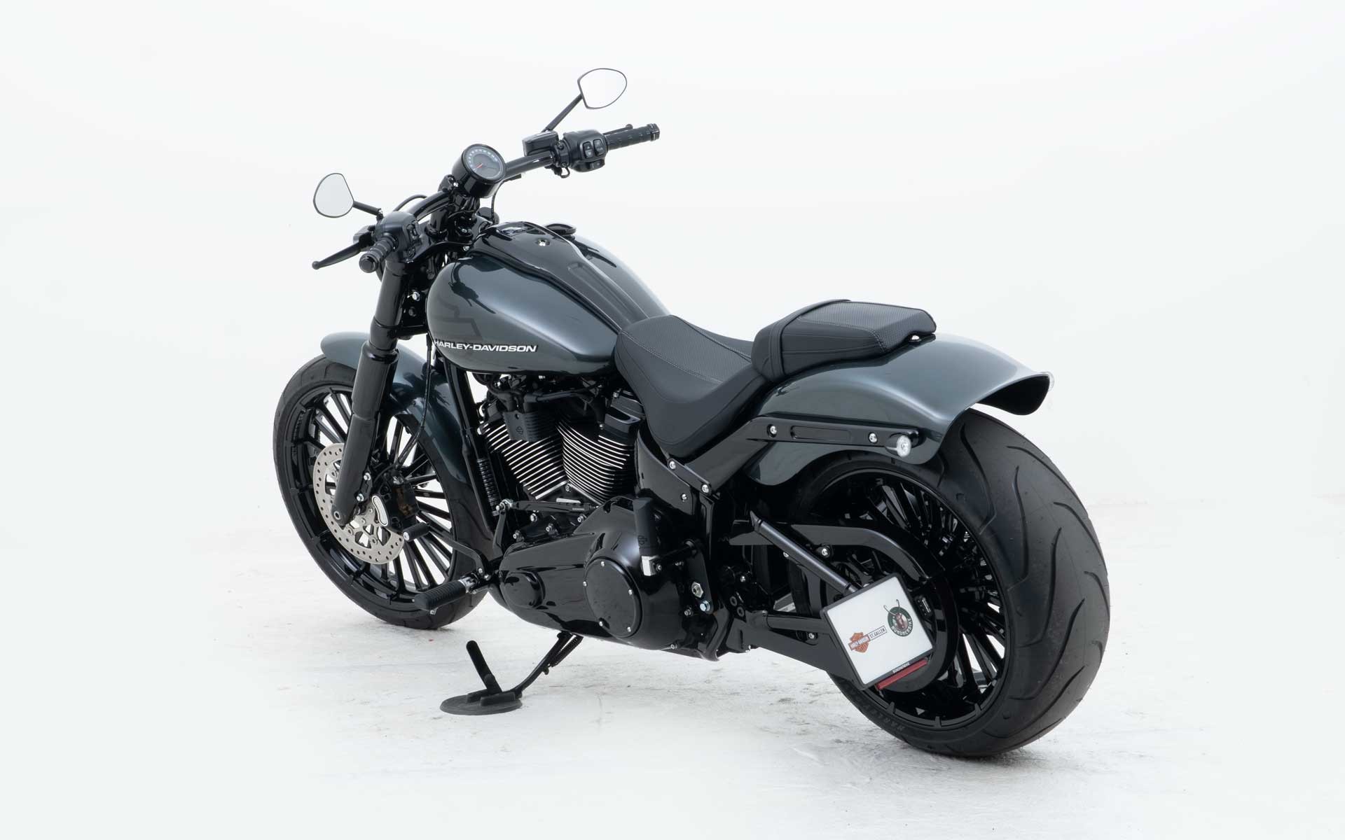 HARLEY-DAVIDSON FXBR Breakout 117ci-showroom-element-3