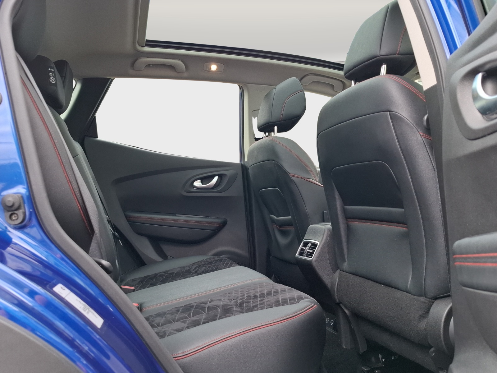 RENAULT Kadjar 1.3 16V Turbo Black Edition EDC // Panorama-image-10