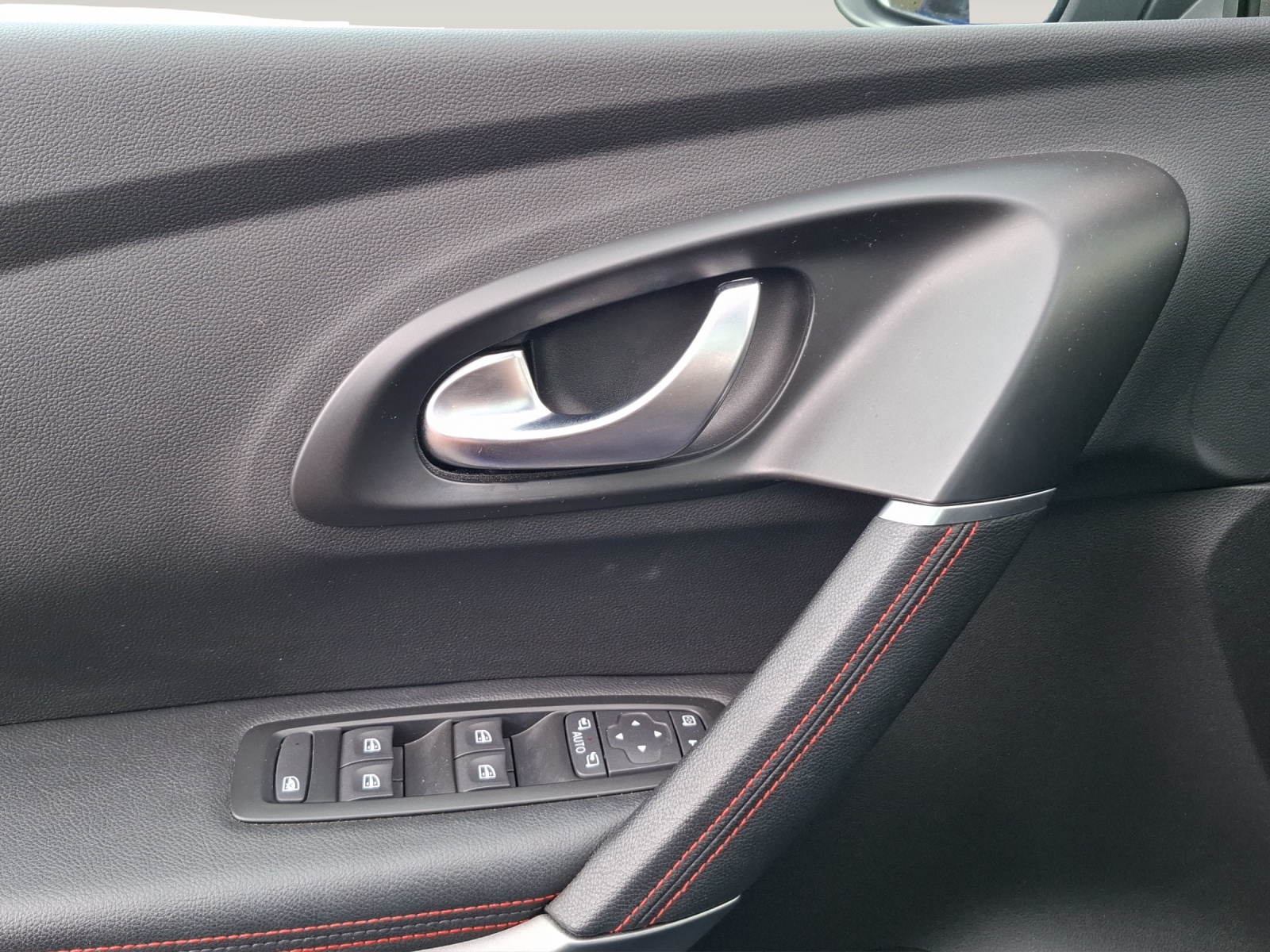 RENAULT Kadjar 1.3 16V Turbo Black Edition EDC // Panorama-image-15