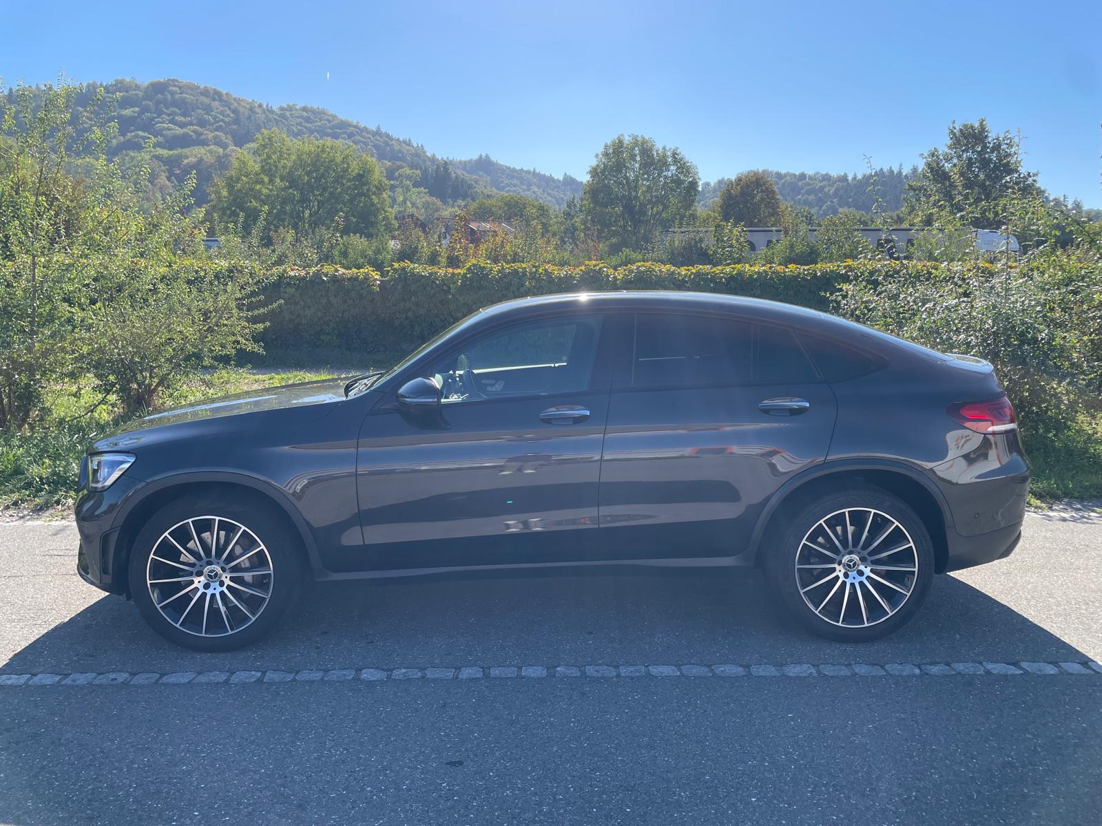 MERCEDES-BENZ GLC Coupé 300 d AMG Line 4MATIC 9G-TRONIC-image-4