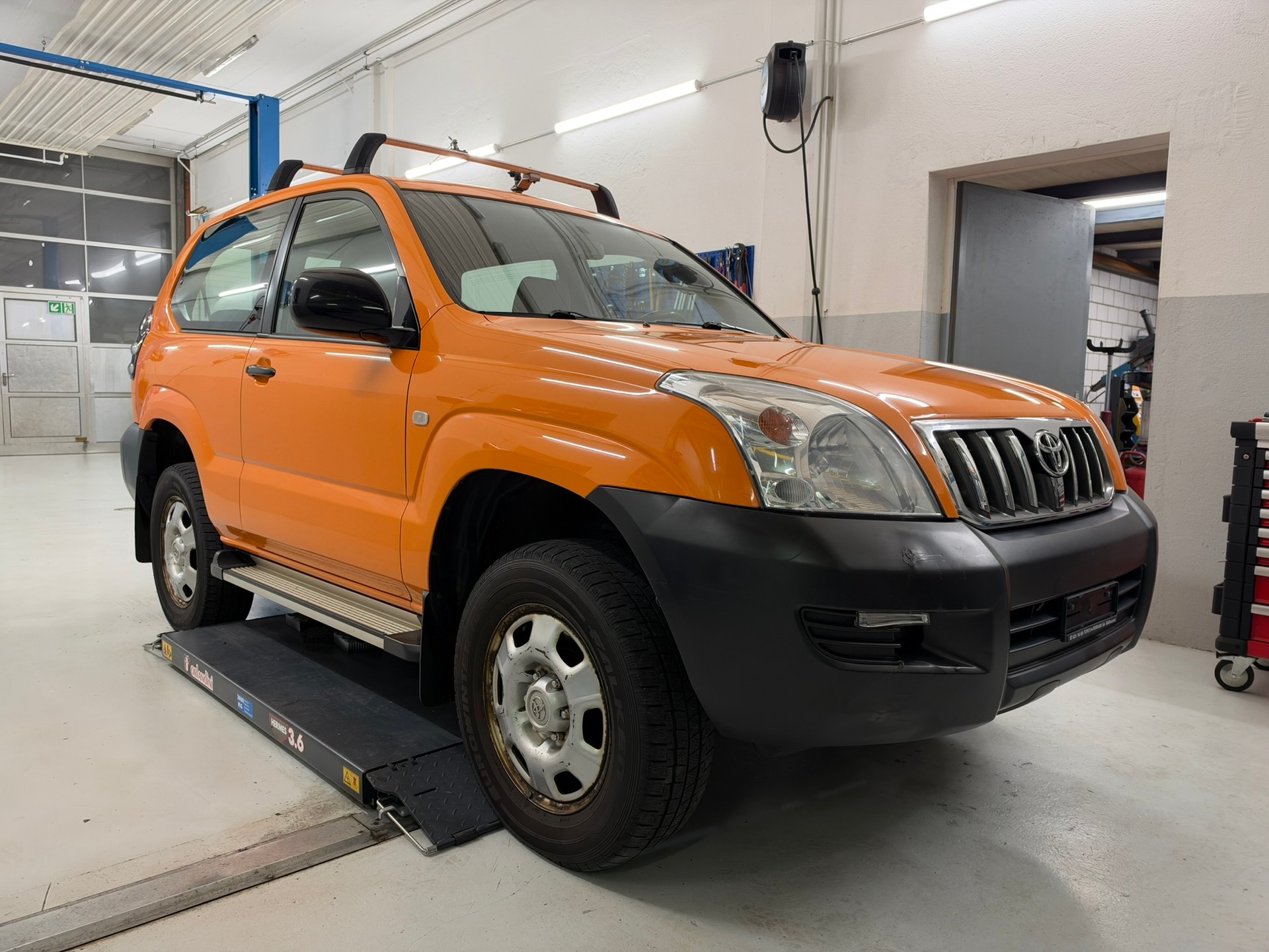 TOYOTA Land Cruiser 3.0 TD Linea Terra-image-2