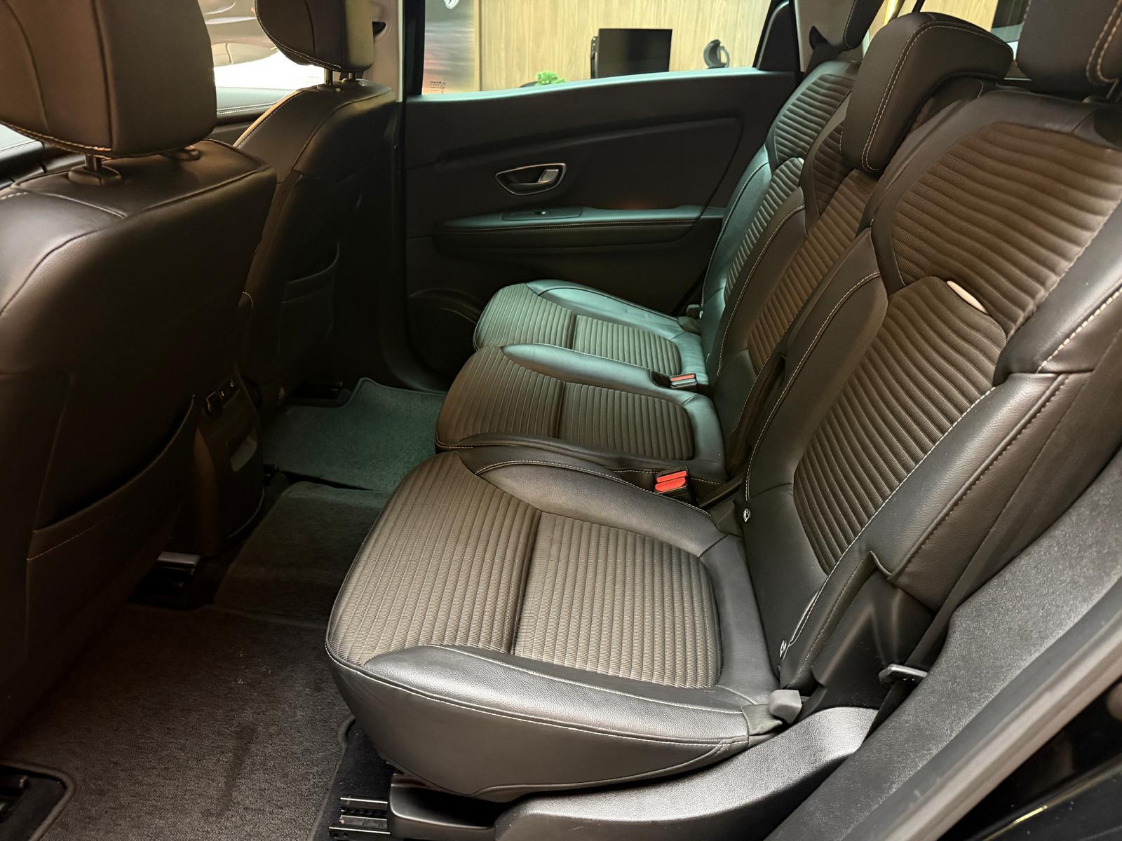 RENAULT Grand Scénic 1.8 Blue dCi Zen EDC-image-17