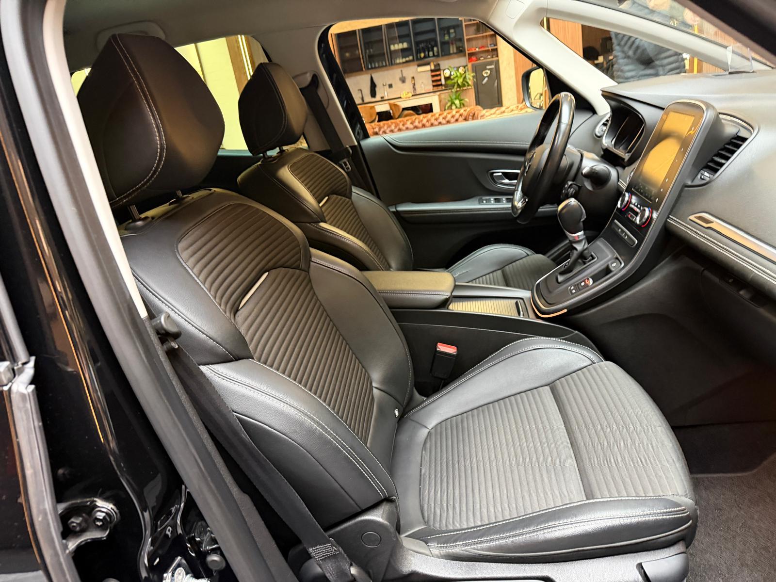RENAULT Grand Scénic 1.8 Blue dCi Zen EDC-image-15