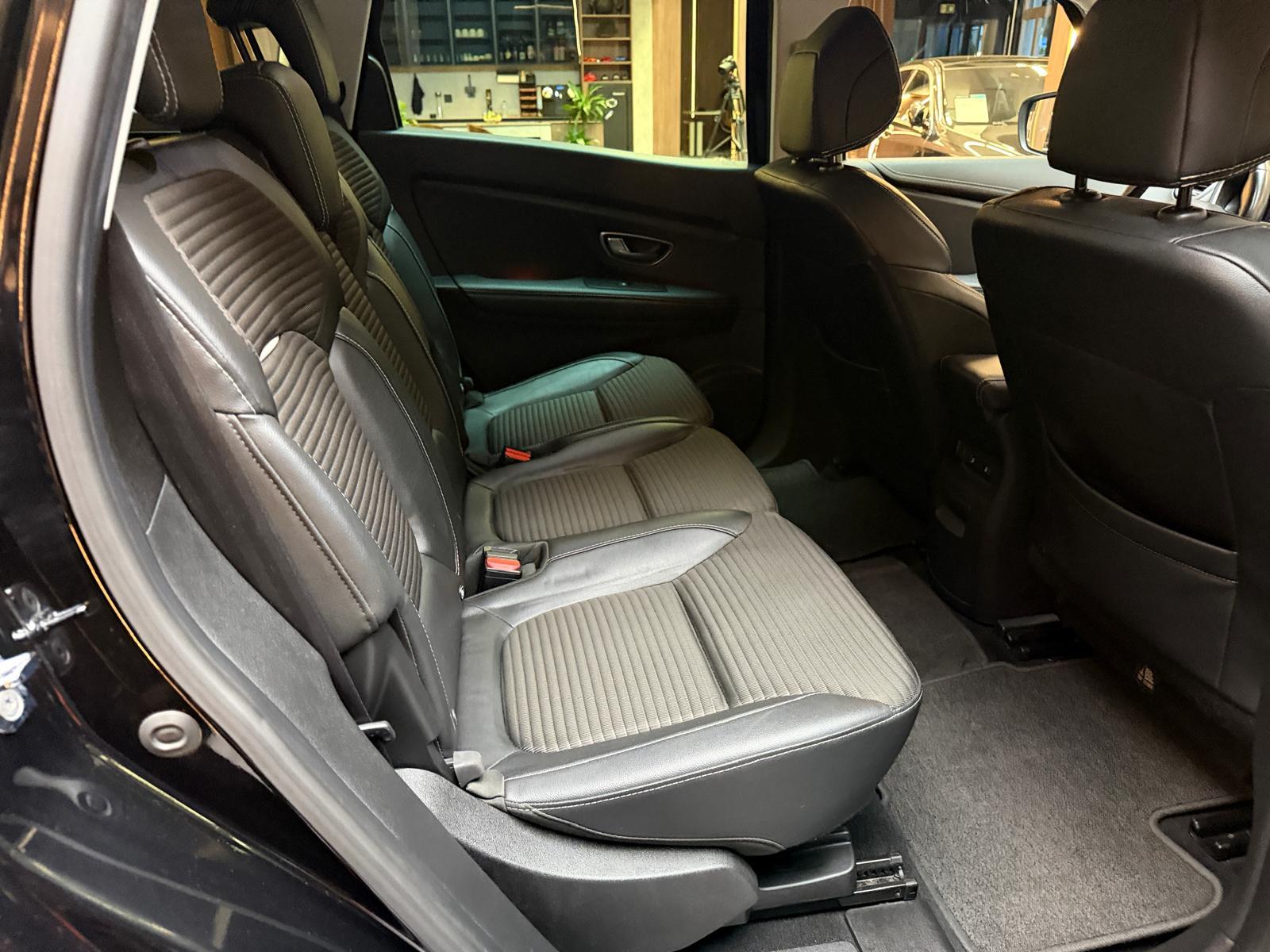 RENAULT Grand Scénic 1.8 Blue dCi Zen EDC-image-18