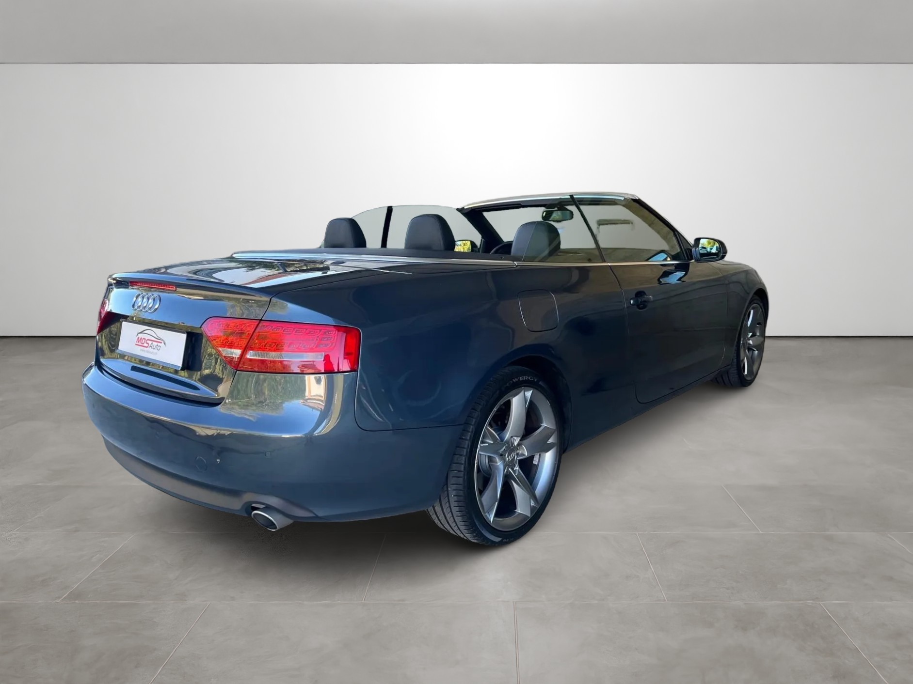 AUDI A5 Cabriolet 3.0 TDI quattro S-tronic-image-4
