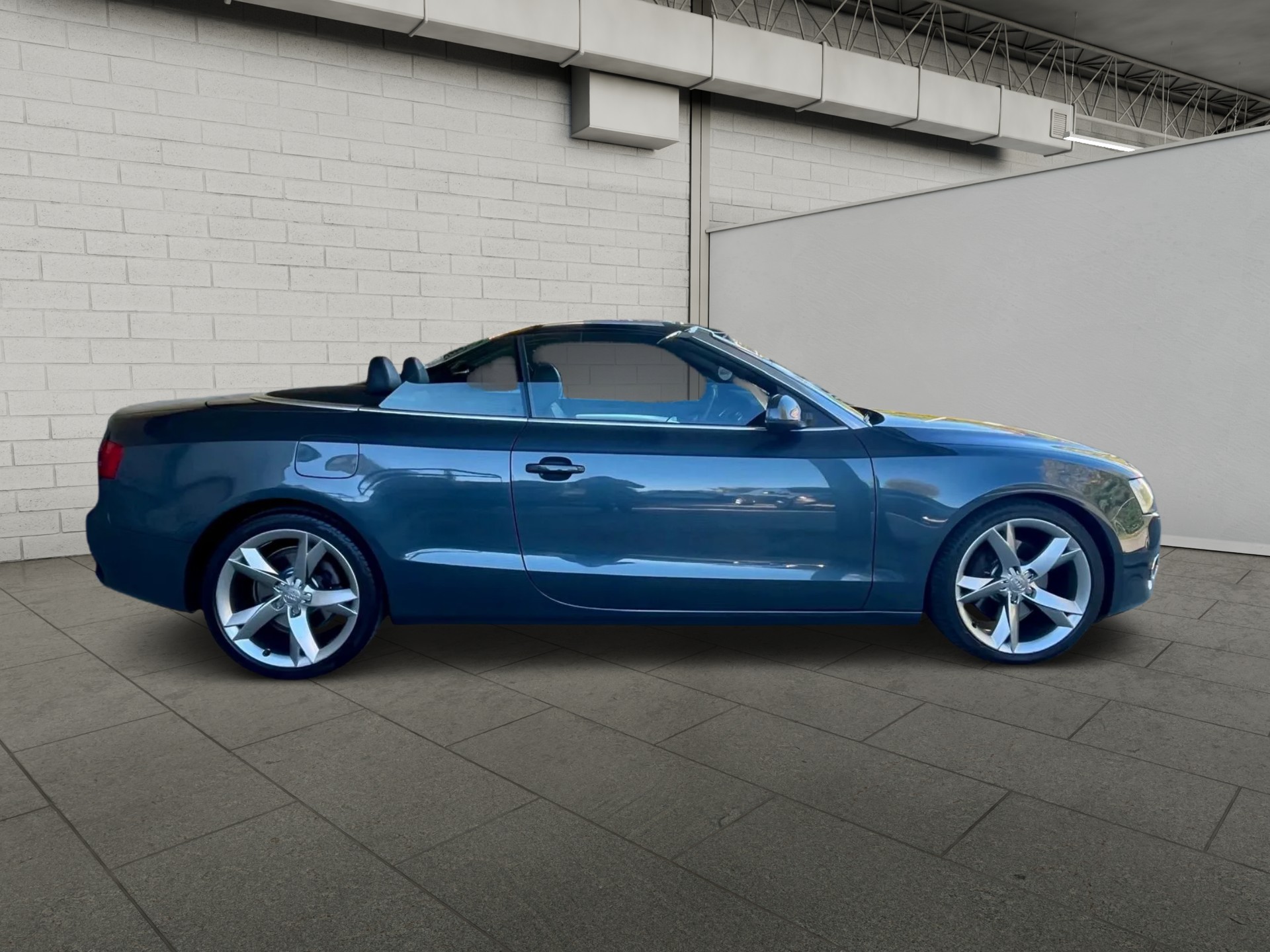 AUDI A5 Cabriolet 3.0 TDI quattro S-tronic-image-3