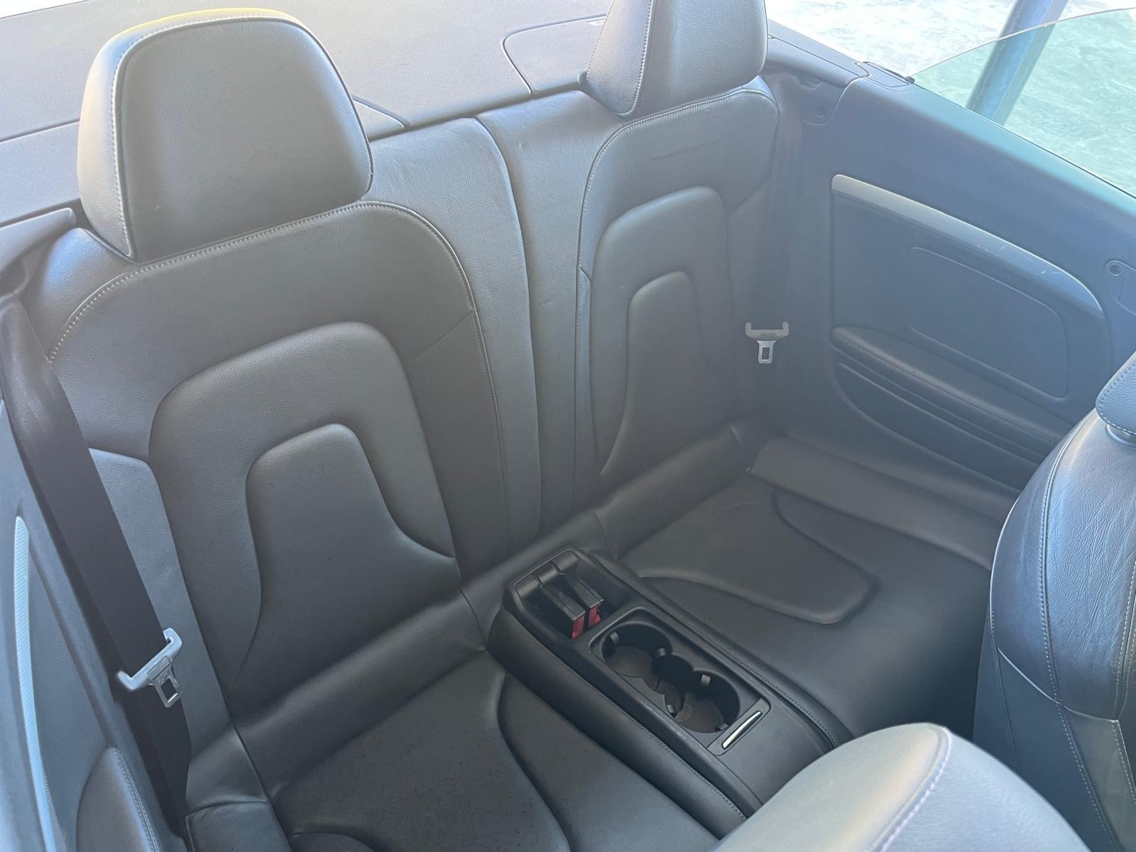 AUDI A5 Cabriolet 3.0 TDI quattro S-tronic-image-15