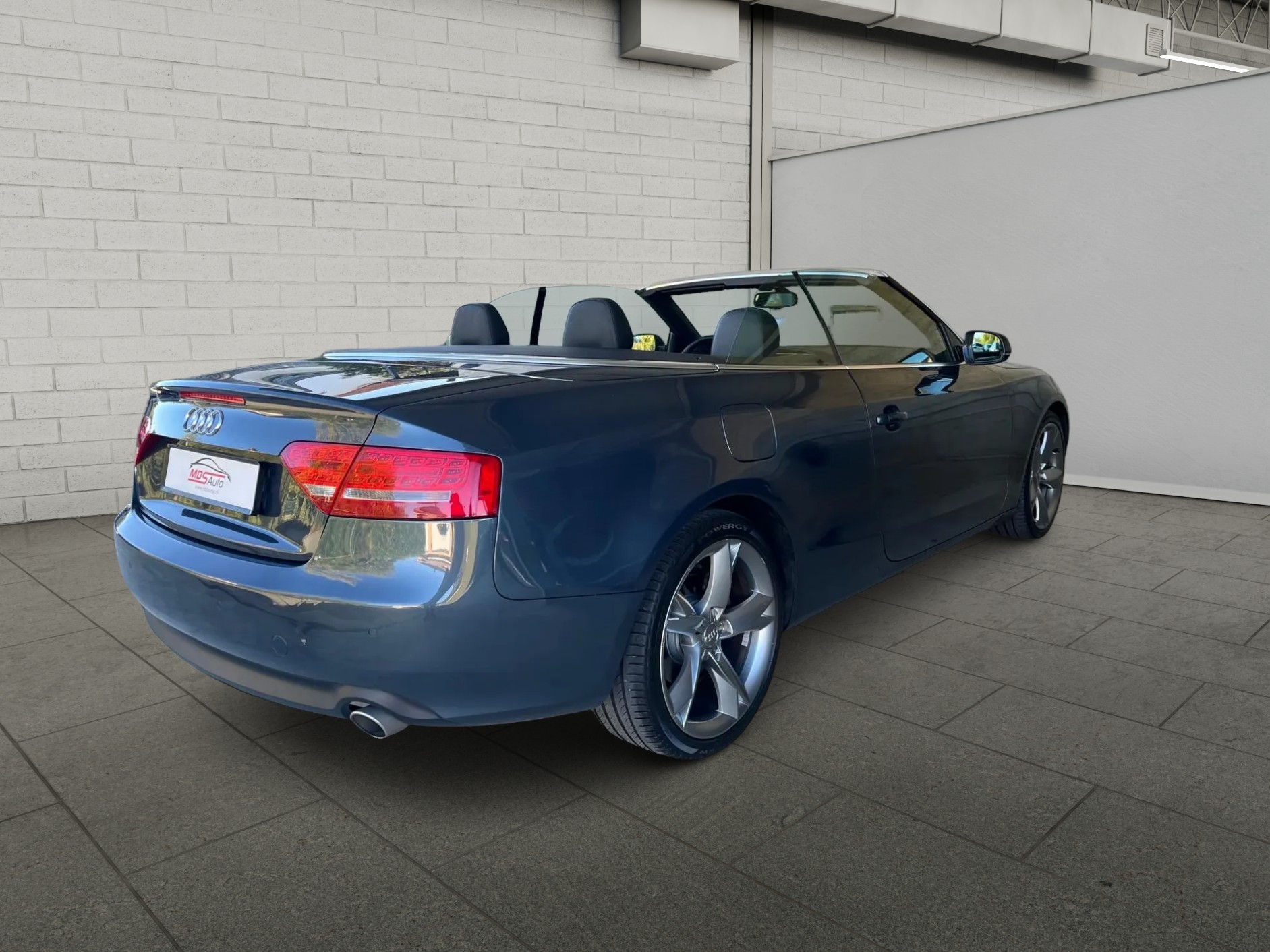 AUDI A5 Cabriolet 3.0 TDI quattro S-tronic-image-4