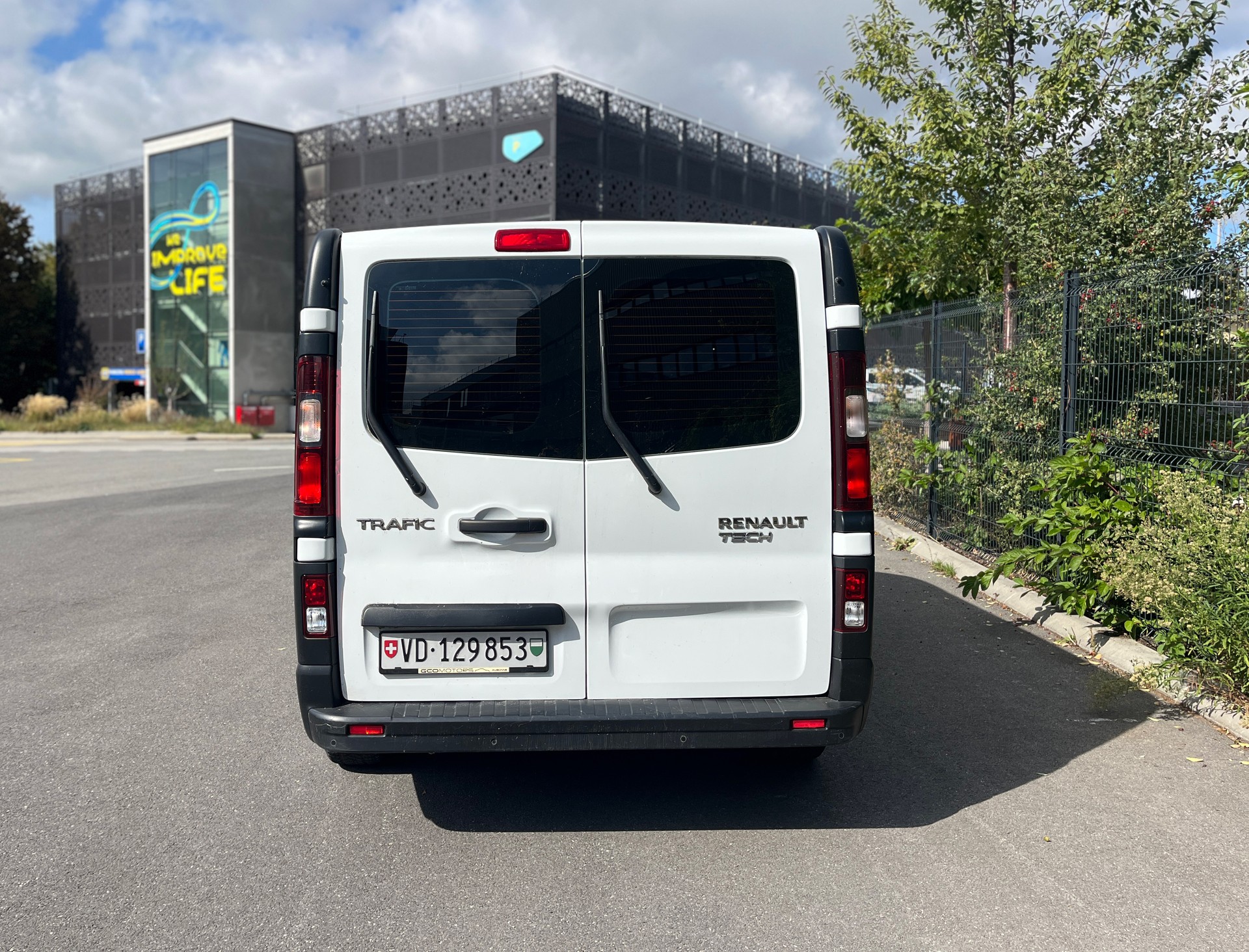 RENAULT fourgon aménager-image-6