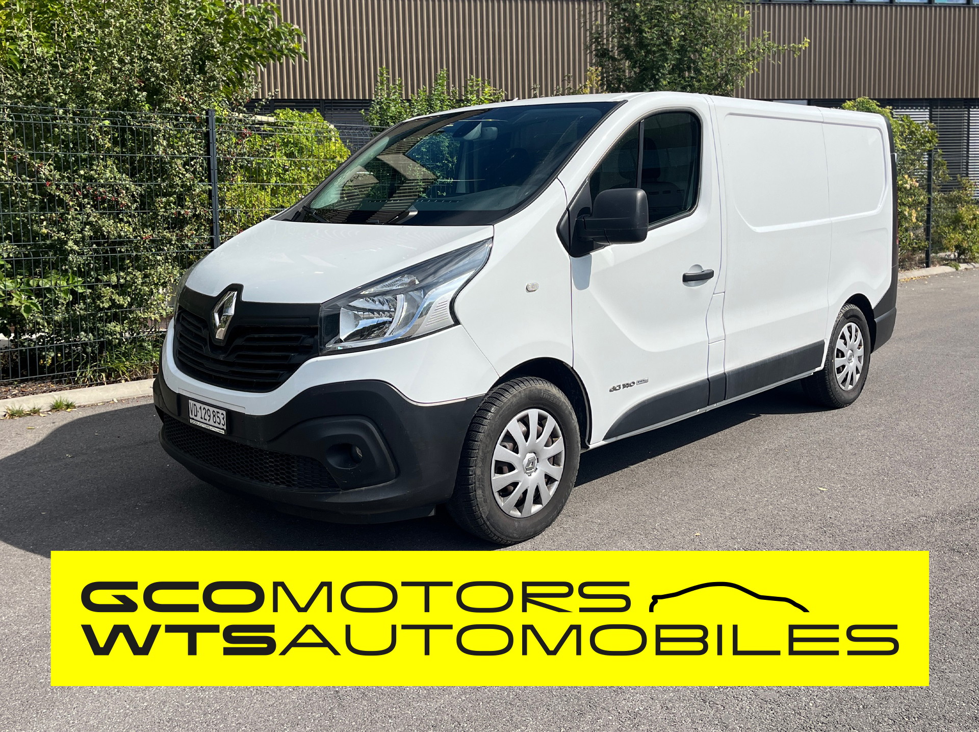 RENAULT fourgon aménager-image-0