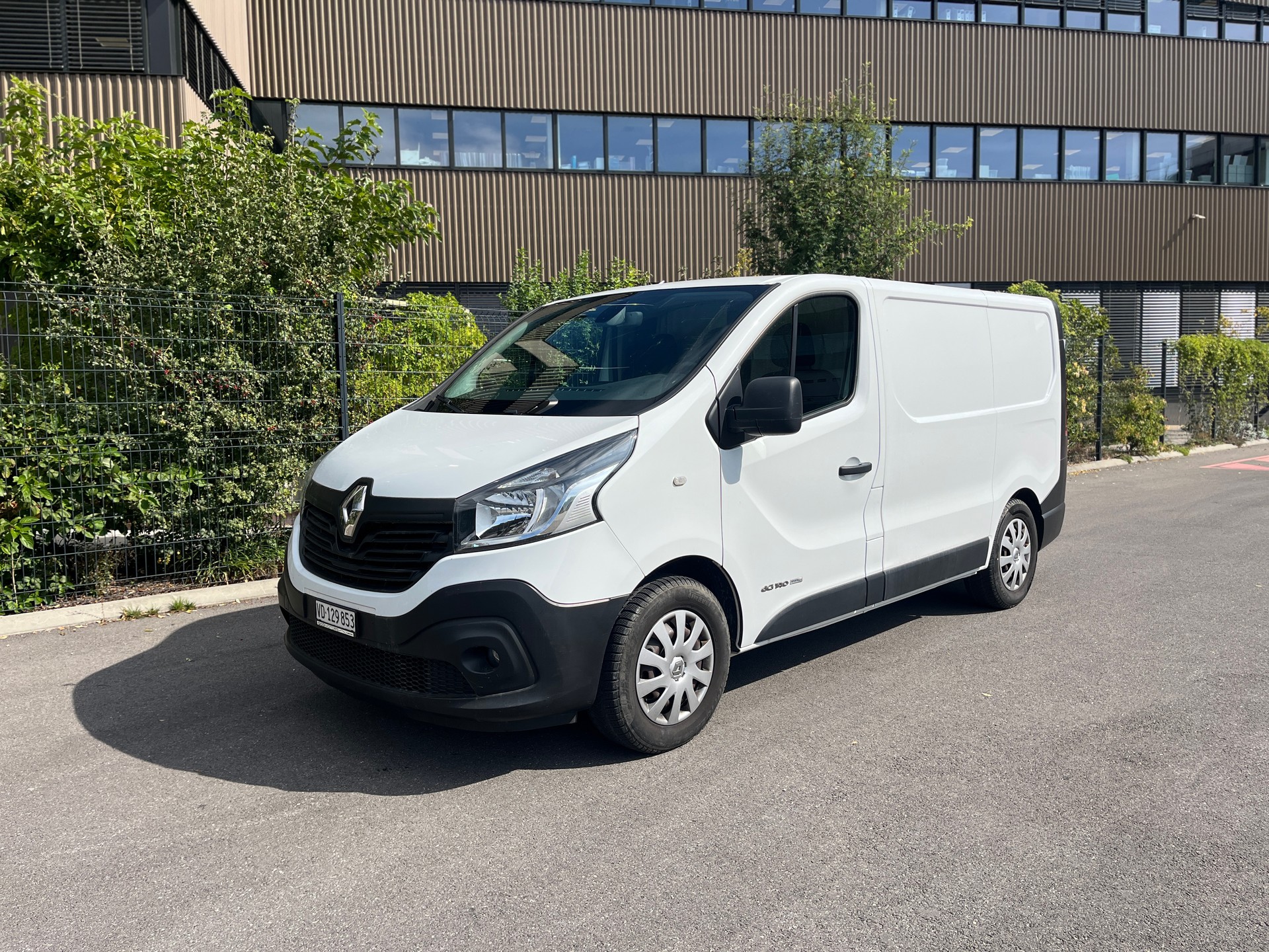 RENAULT fourgon aménager-image-2