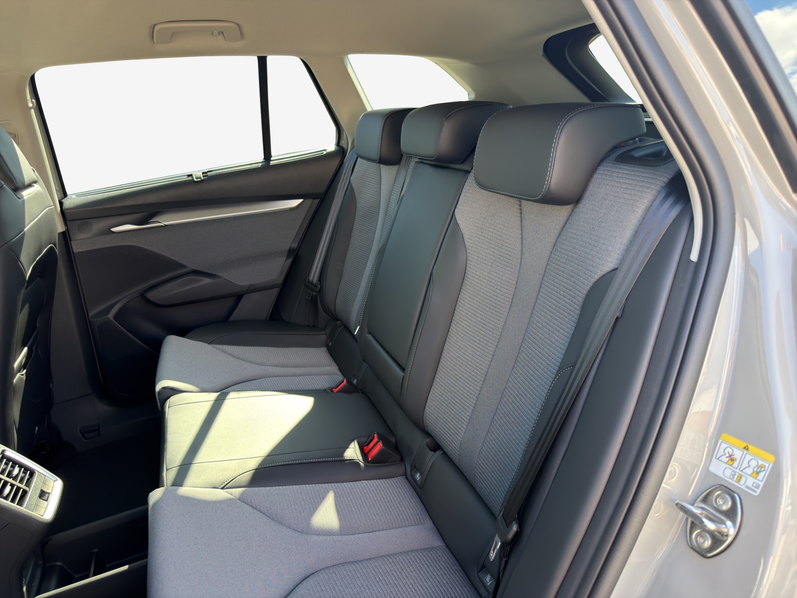 SKODA Enyaq 85x Dynamic 4x4-image-8