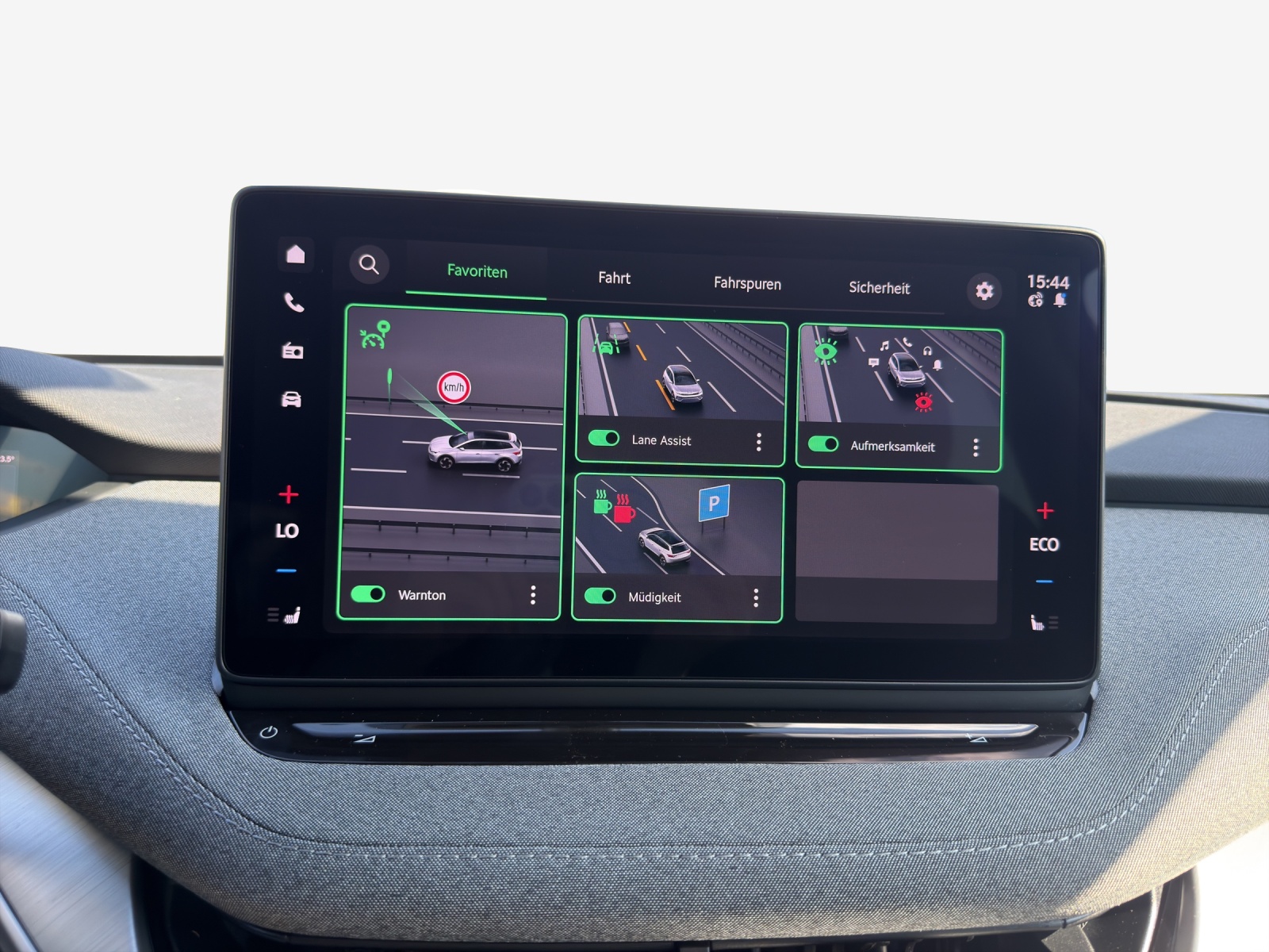 SKODA Enyaq 85x Dynamic 4x4-image-12