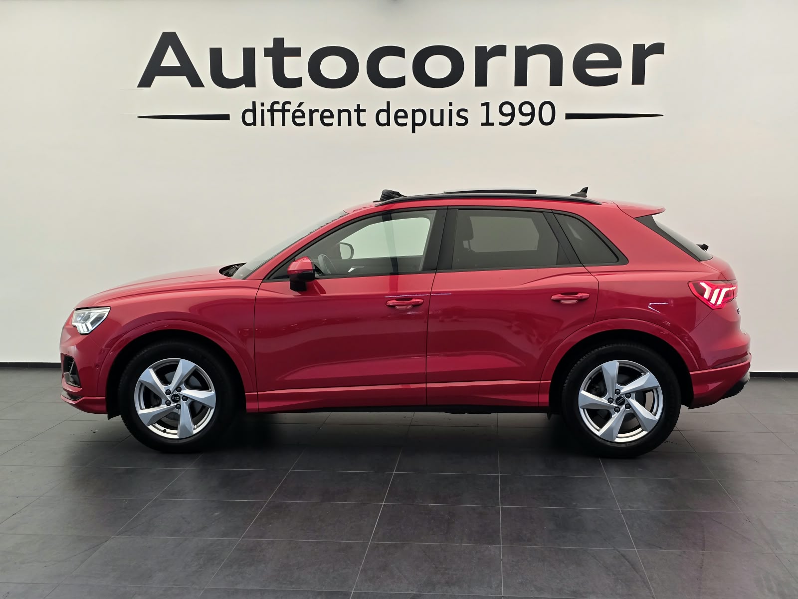 AUDI Q3 Sportback 35 TFSI S line S-tronic-showroom-element-1