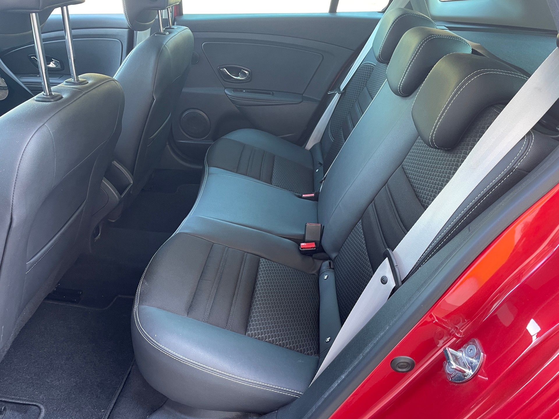 RENAULT Mégane Grandtour 1.5 dCi Bose EDC-image-4