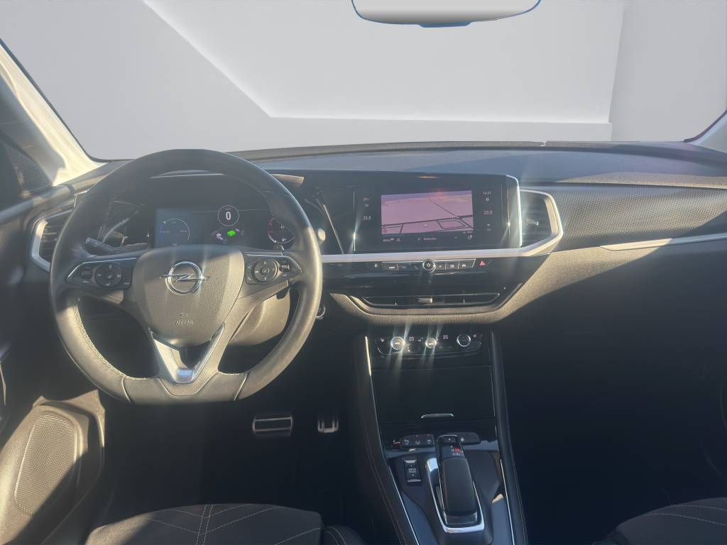 OPEL Grandland 1.6 Hybrid4 Ultimate Automatik-image-5
