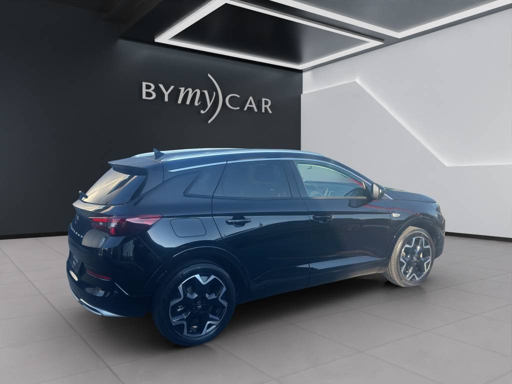 OPEL Grandland 1.6 Hybrid4 Ultimate Automatik-image-4