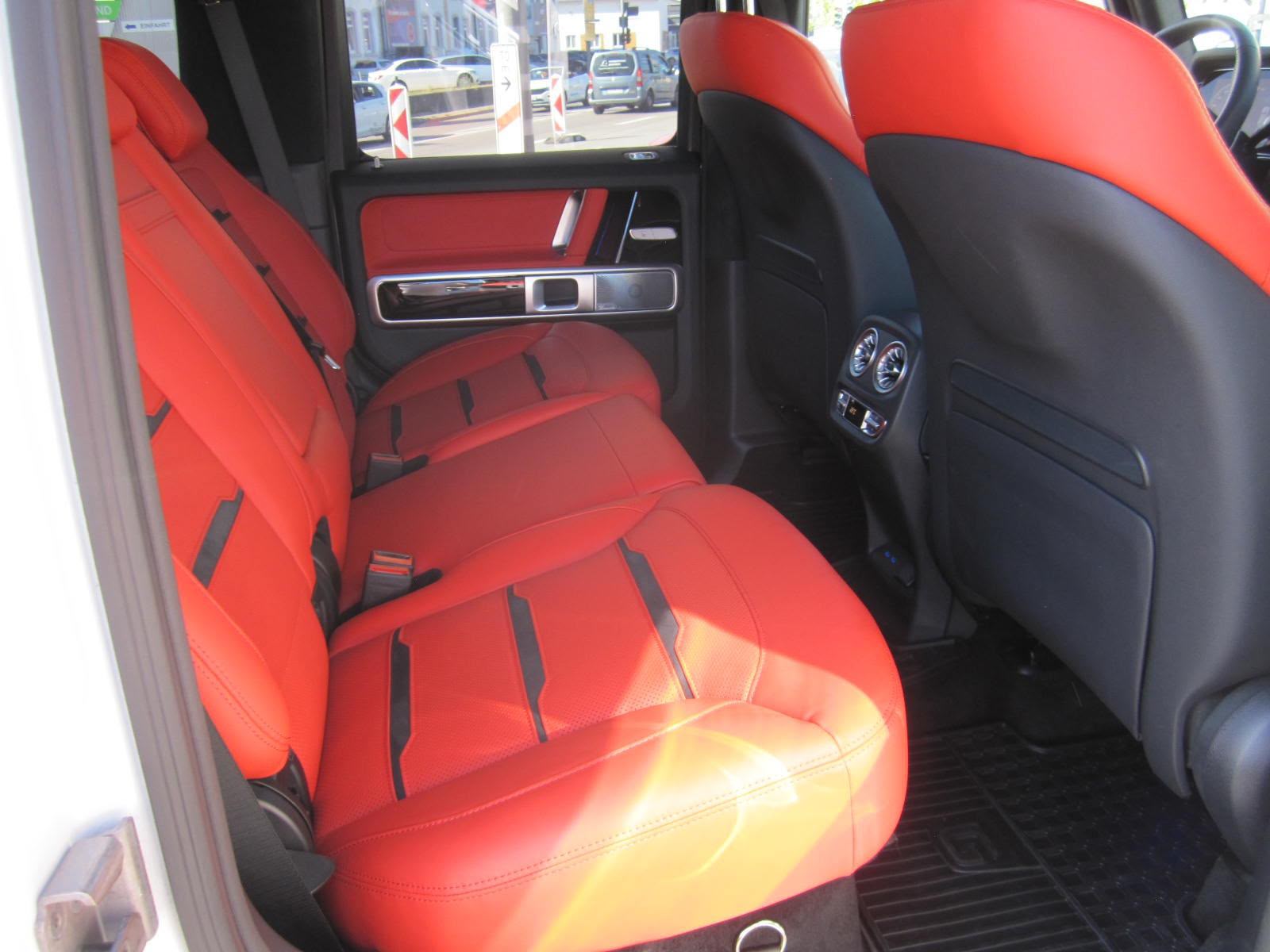 MERCEDES-BENZ G 63 AMG-image-2