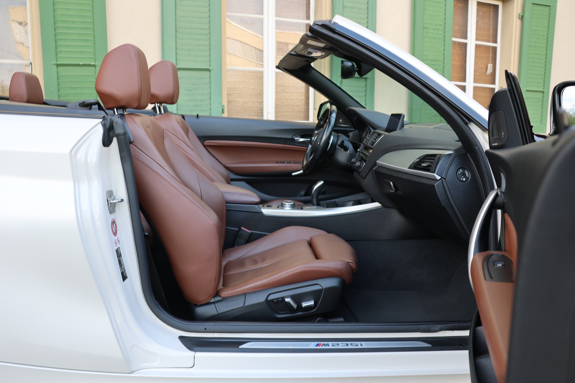 BMW M235i xDrive Steptronic-image-10