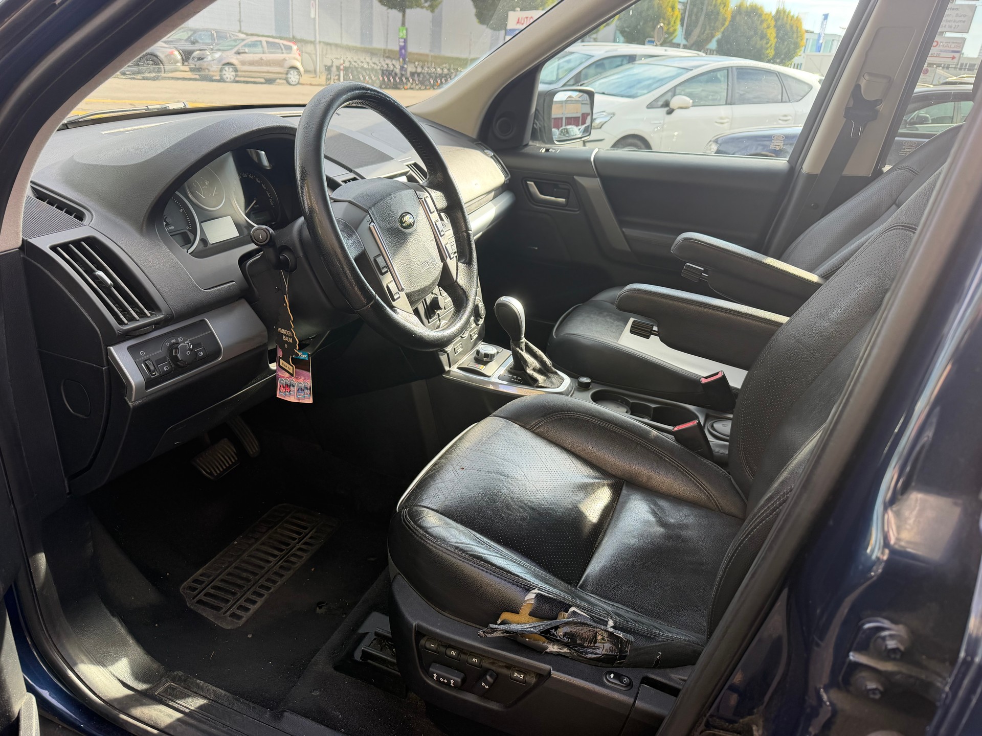 LAND ROVER Freelander 2.2 TD4 SE Automatic-image-9
