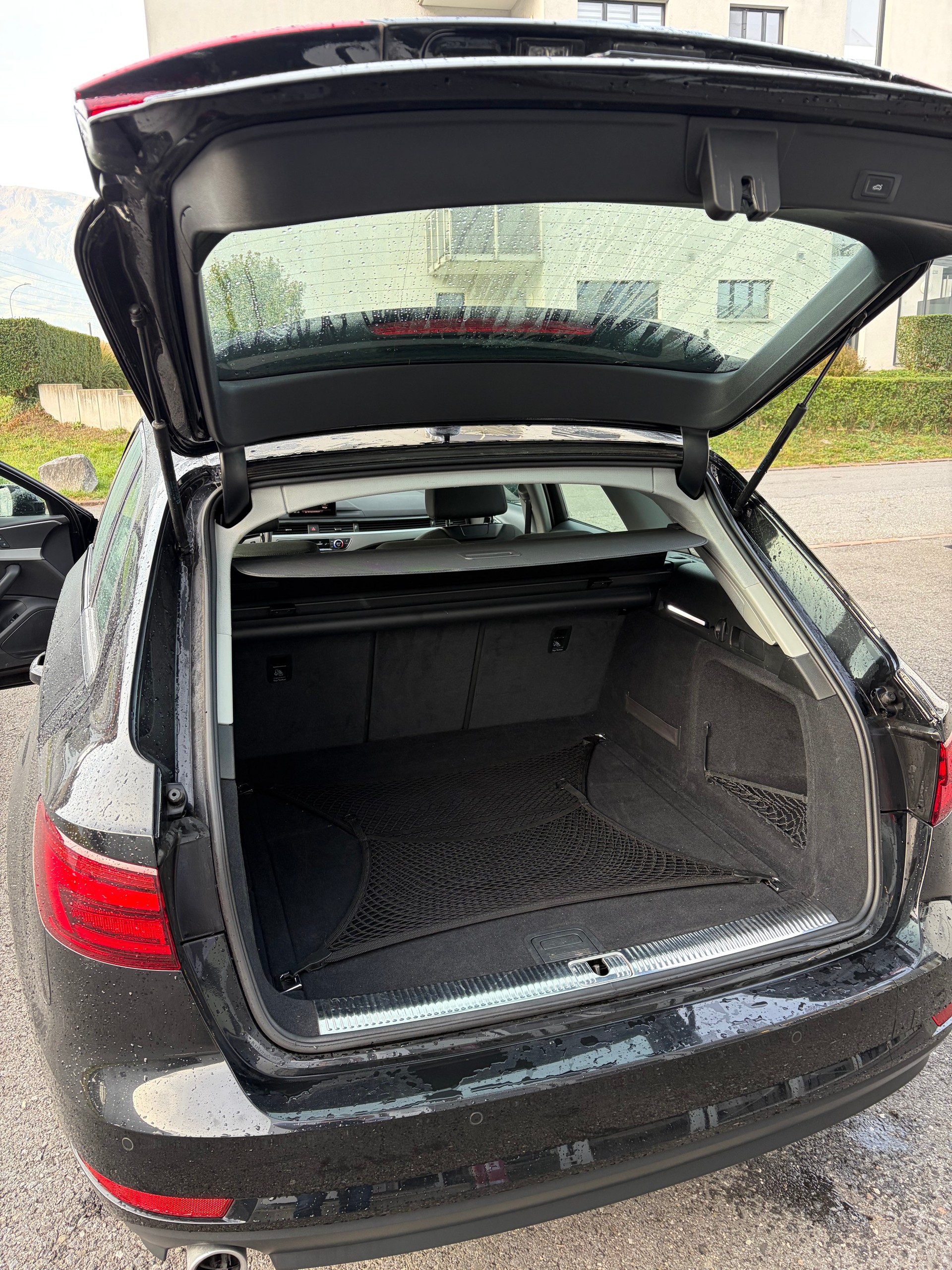 AUDI A4 Avant 2.0 TDI-image-7
