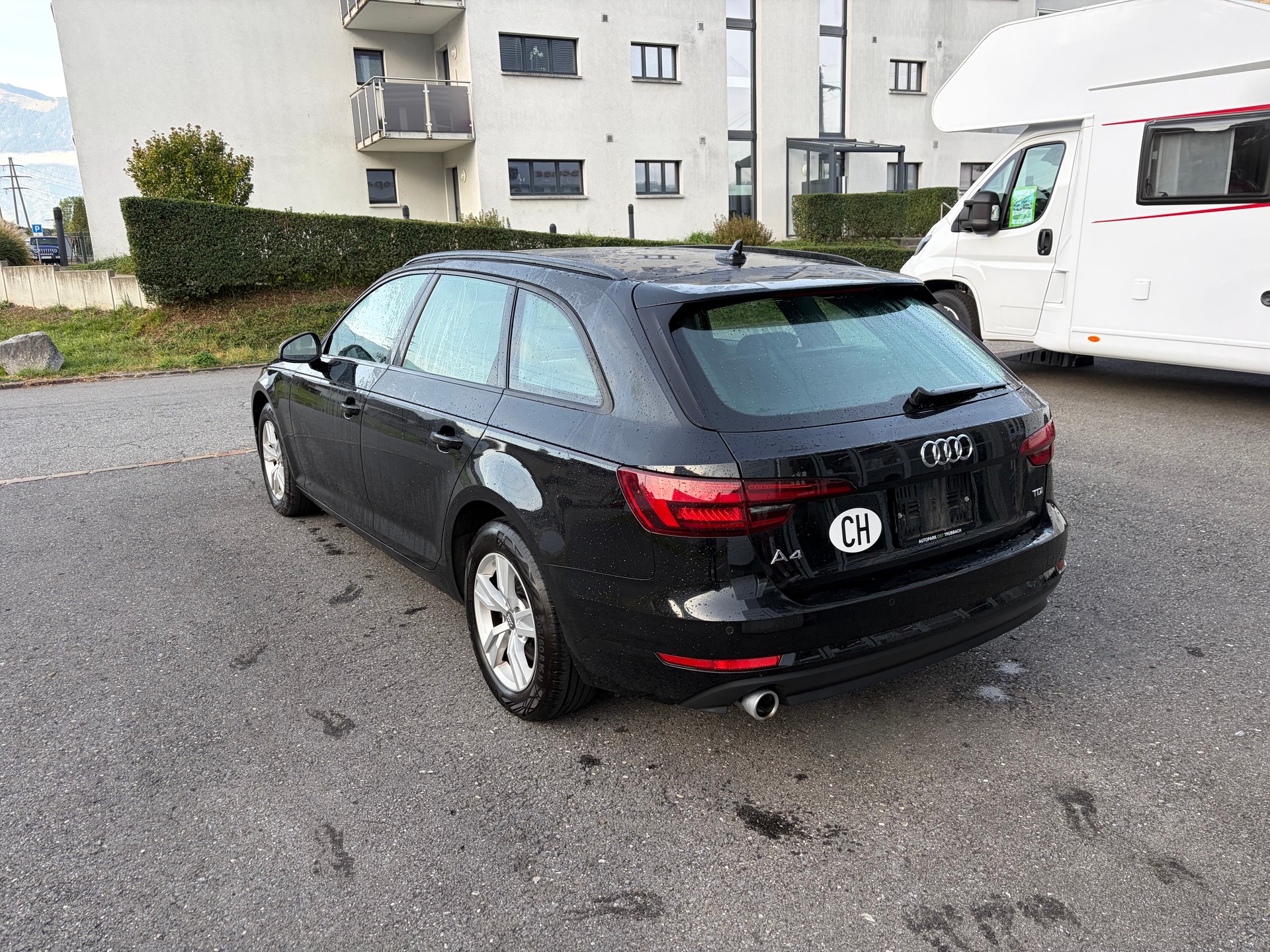 AUDI A4 Avant 2.0 TDI-image-4