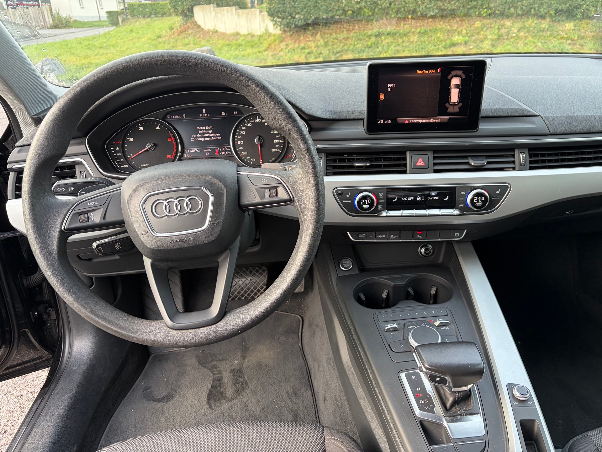 AUDI A4 Avant 2.0 TDI-image-8