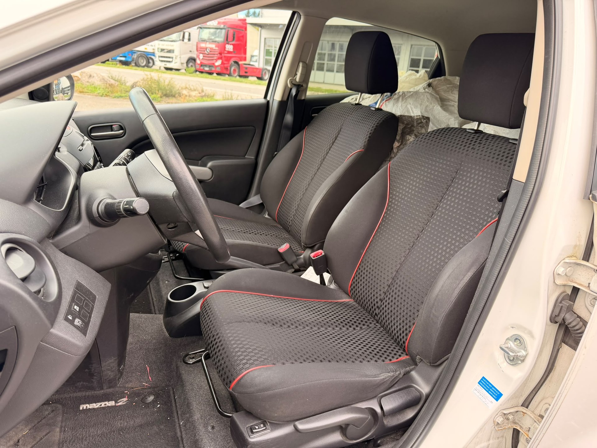 MAZDA 2 1.5i 16V Sport-image-5