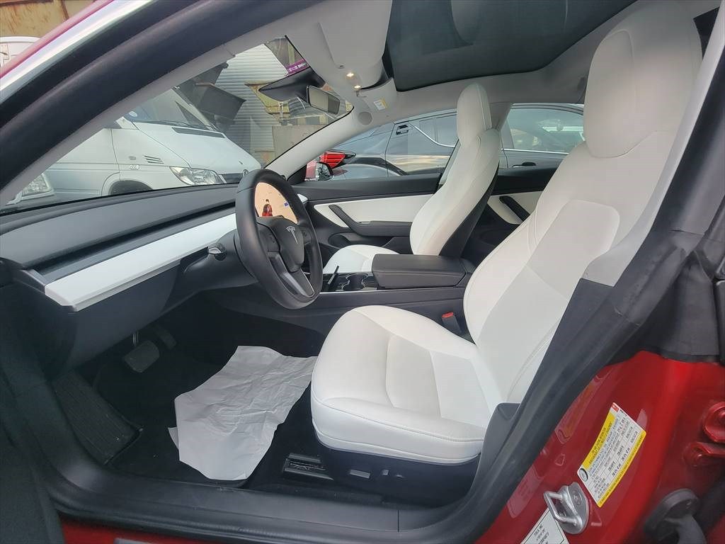 TESLA Model 3 Long Range Dual Motor AWD-image-7
