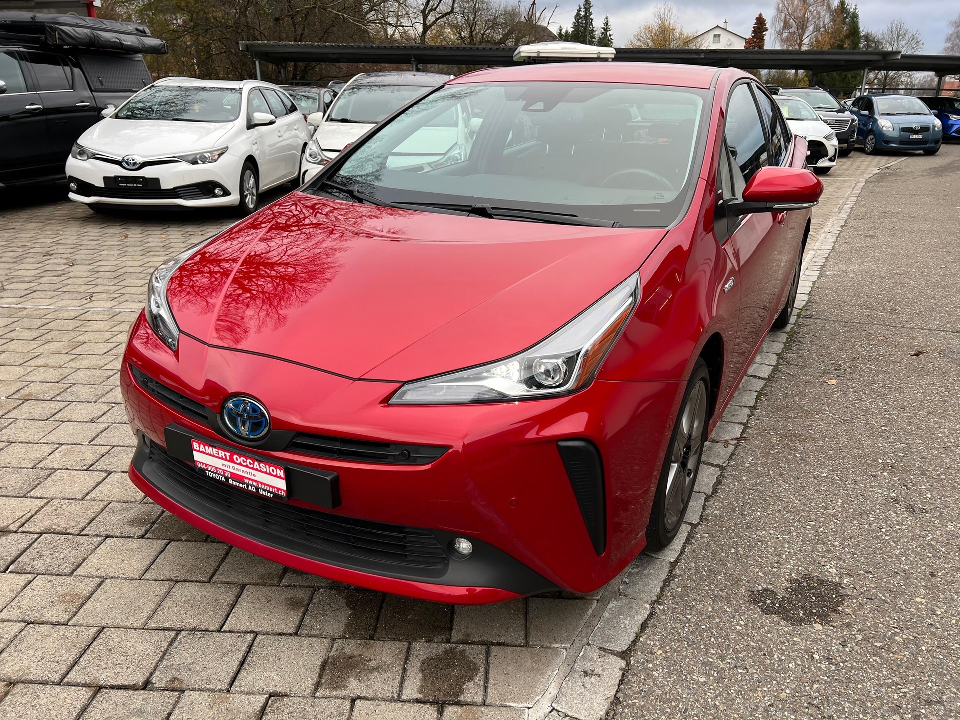 TOYOTA Prius 1.8 VVTi HSD Premium AWD-i-image-13