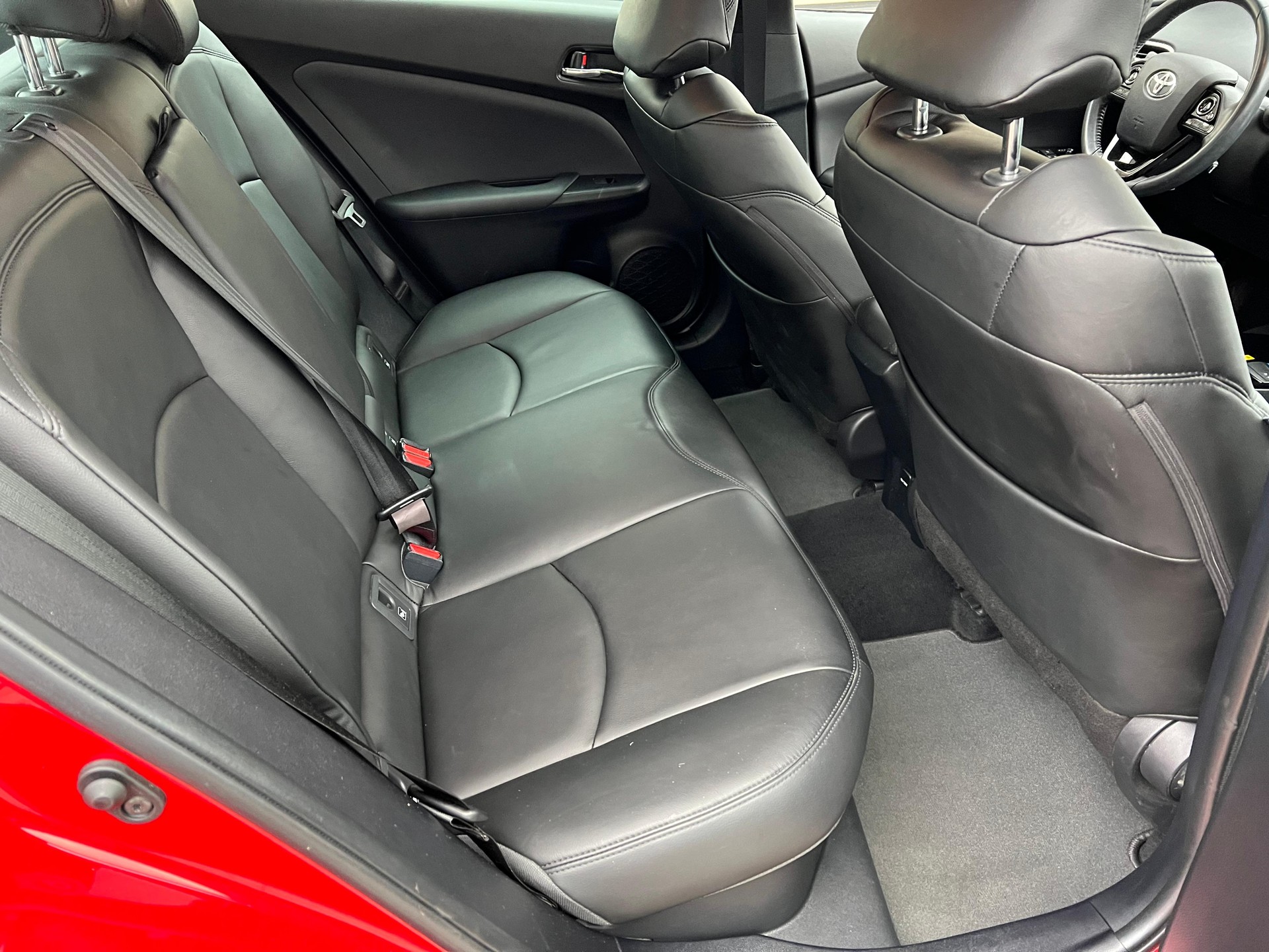 TOYOTA Prius 1.8 VVTi HSD Premium AWD-i-image-10