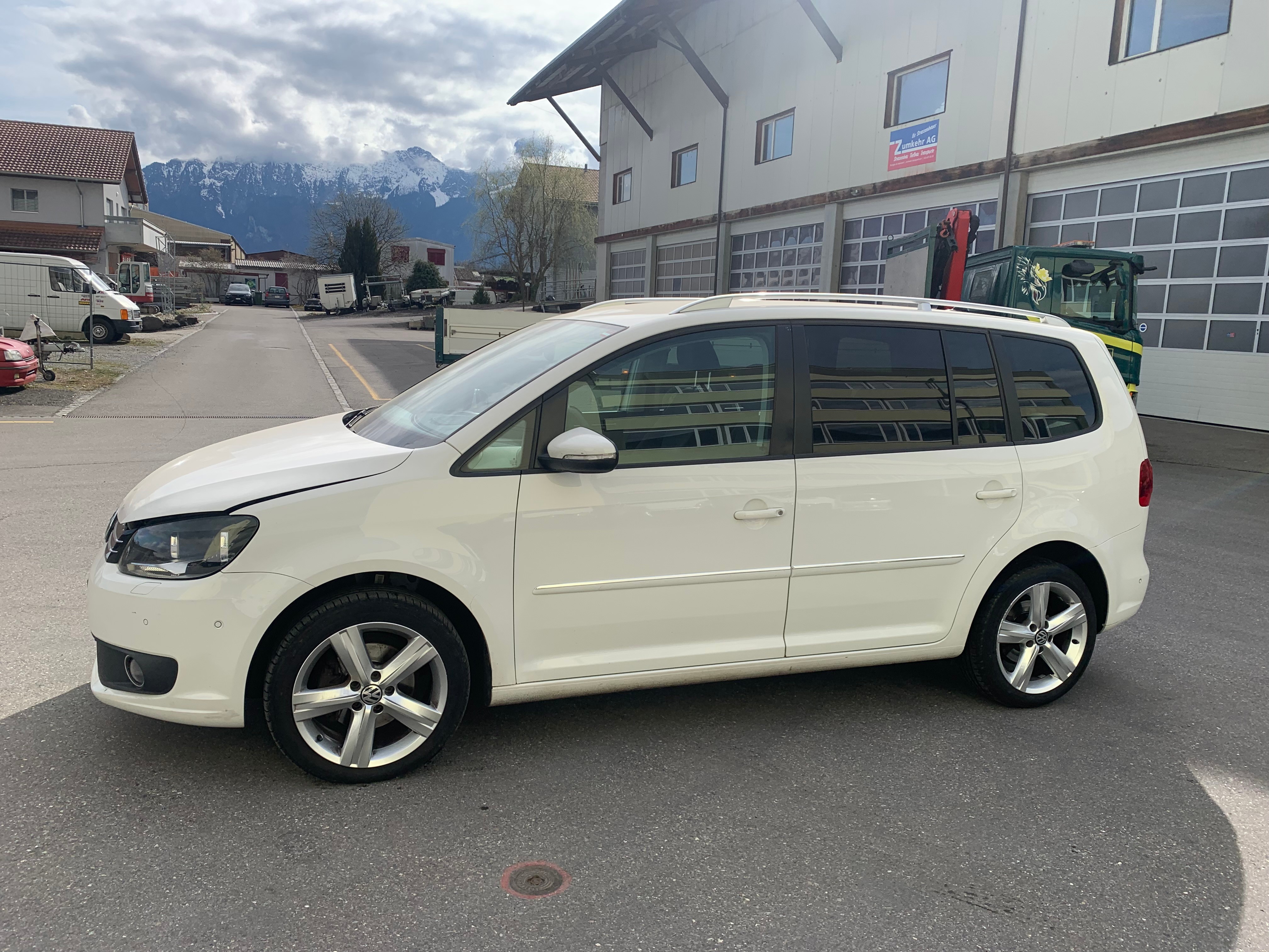 Car photo