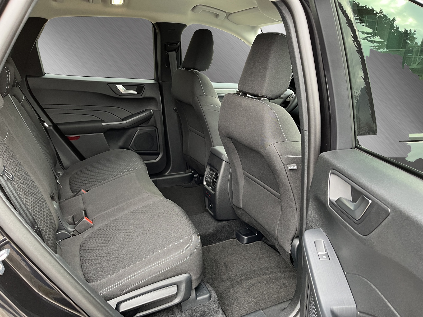 FORD Kuga 2.5 Hybrid Titanium 4x4-image-7