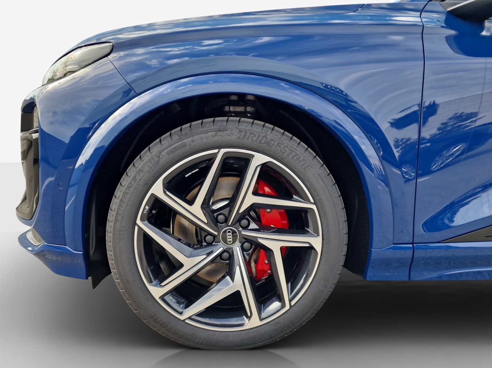 AUDI SQ6 Sportback e-tron quattro-image-14