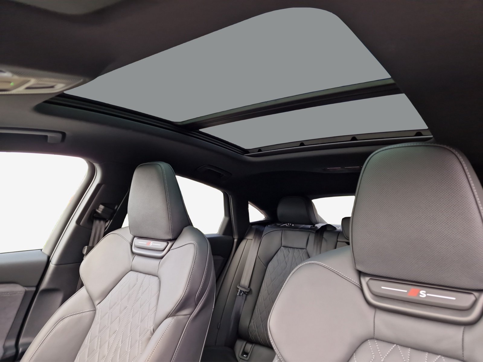 AUDI SQ6 Sportback e-tron quattro-image-15